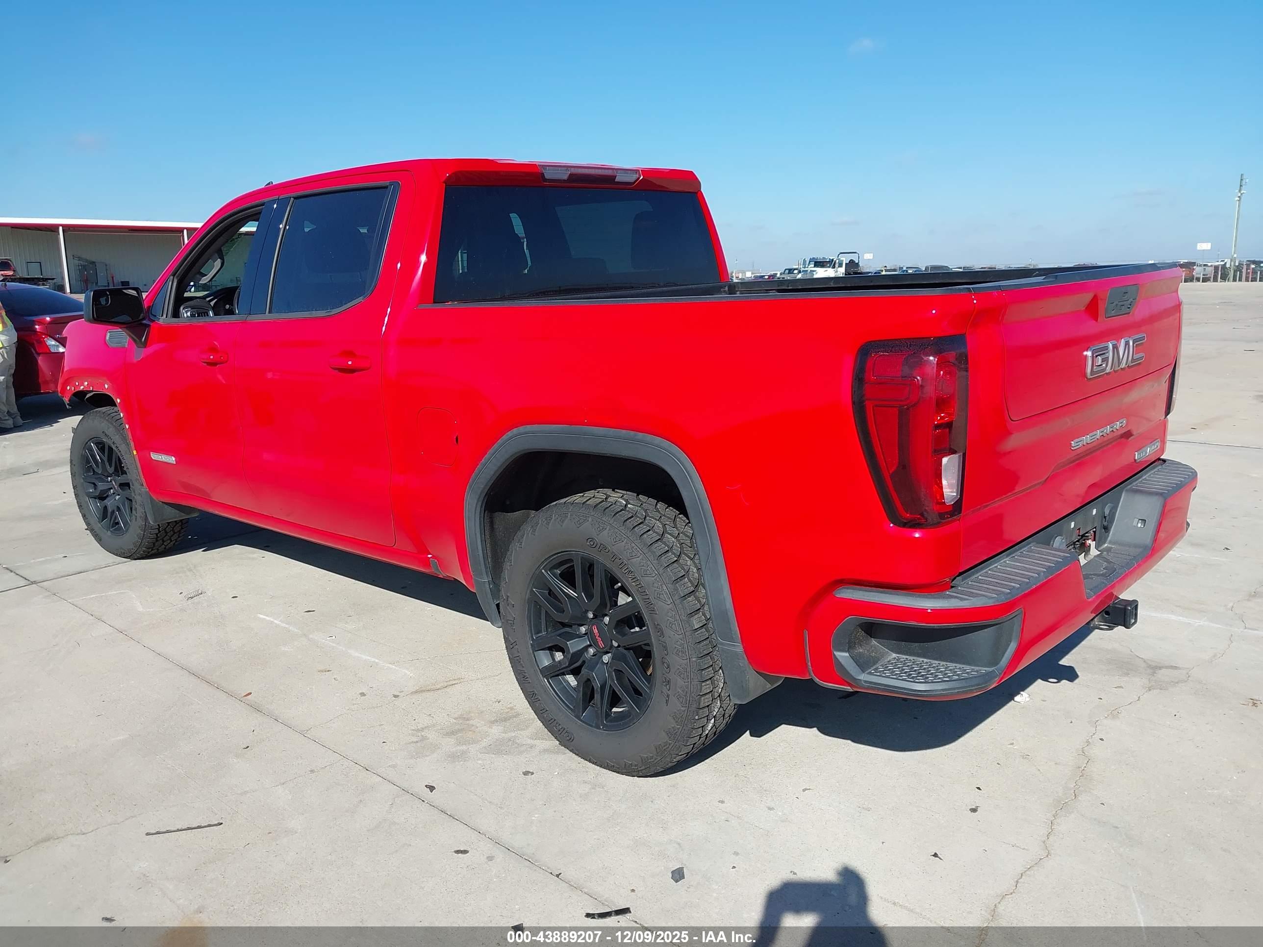 GMC SIERRA image 3