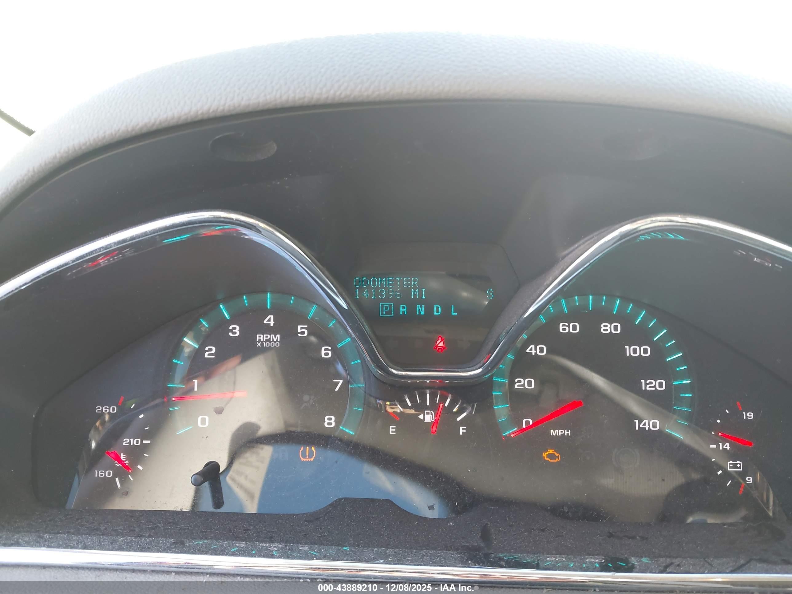 CHEVROLET TRAVERSE image 7