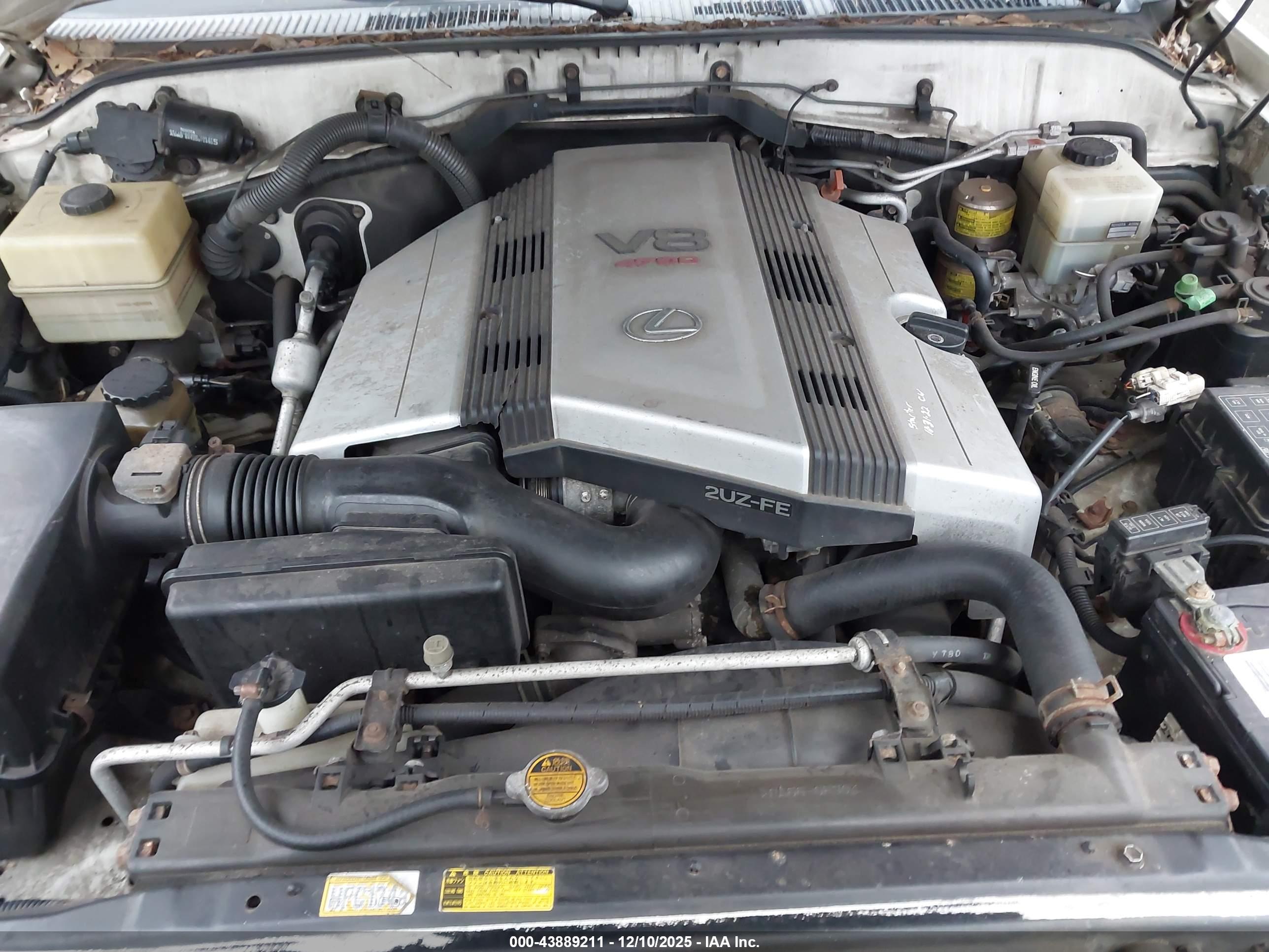 LEXUS LX image 10