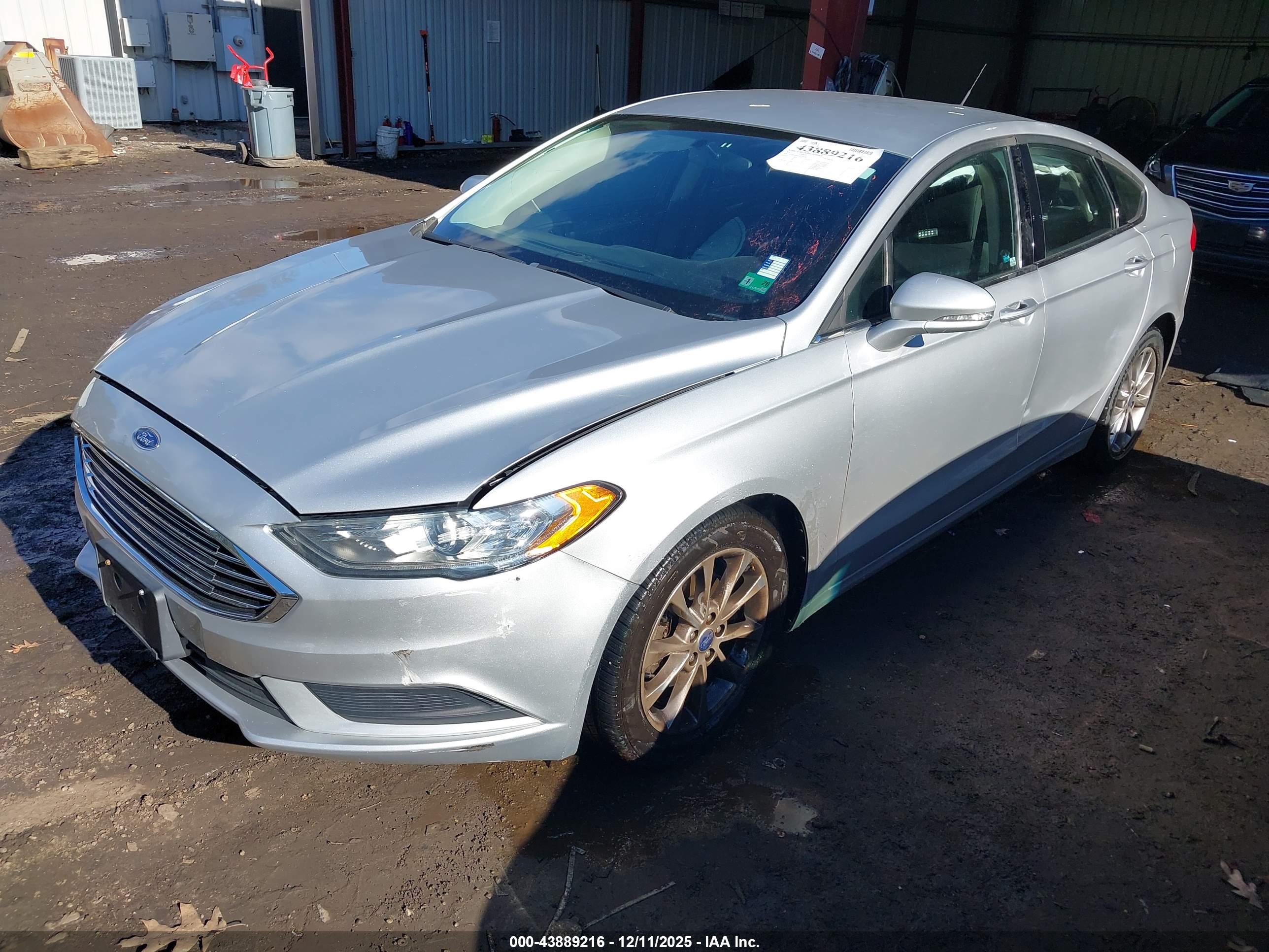 FORD FUSION image 2