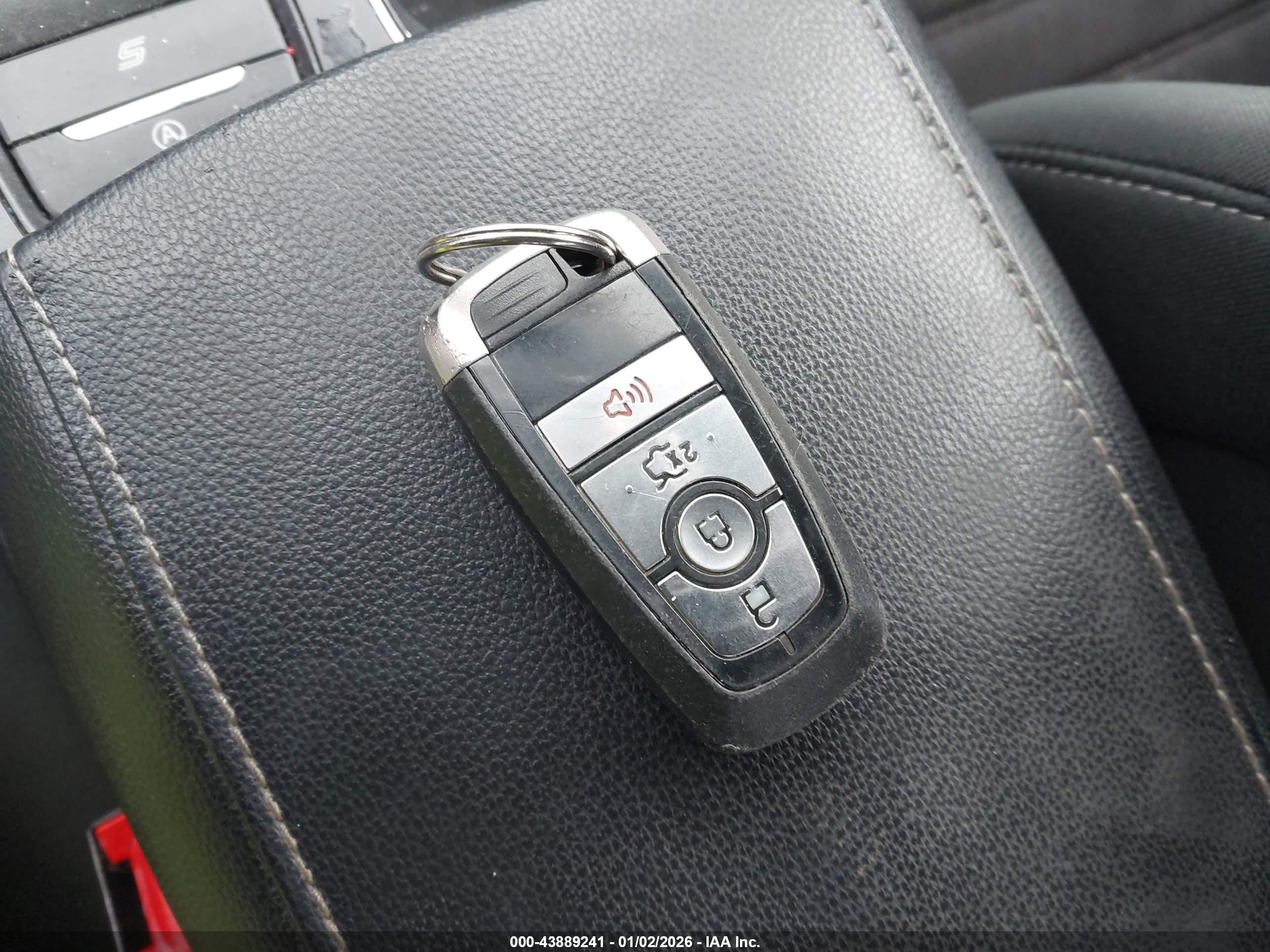 FORD FUSION image 11