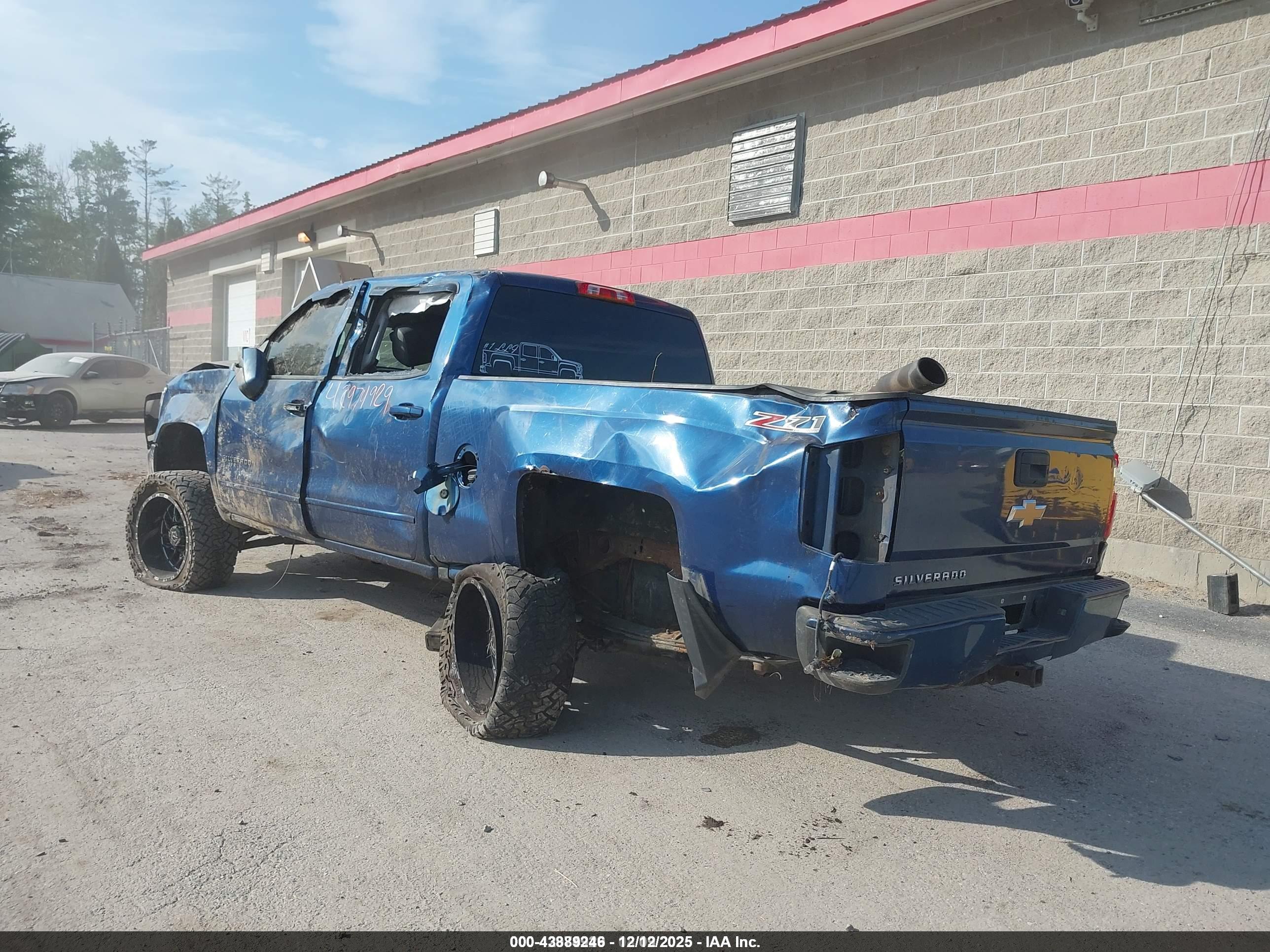 CHEVROLET SILVERADO image 3