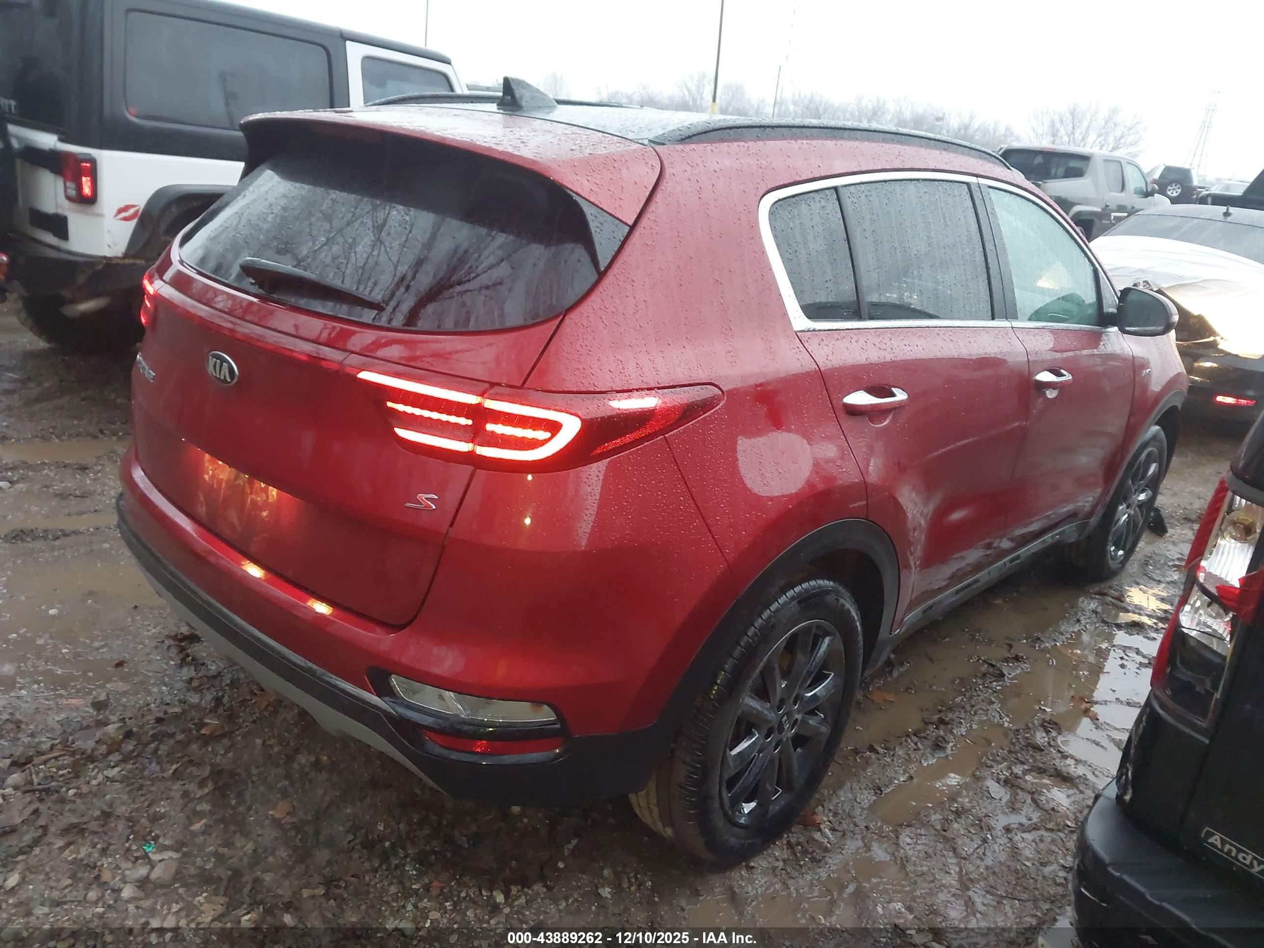 KIA SPORTAGE image 4