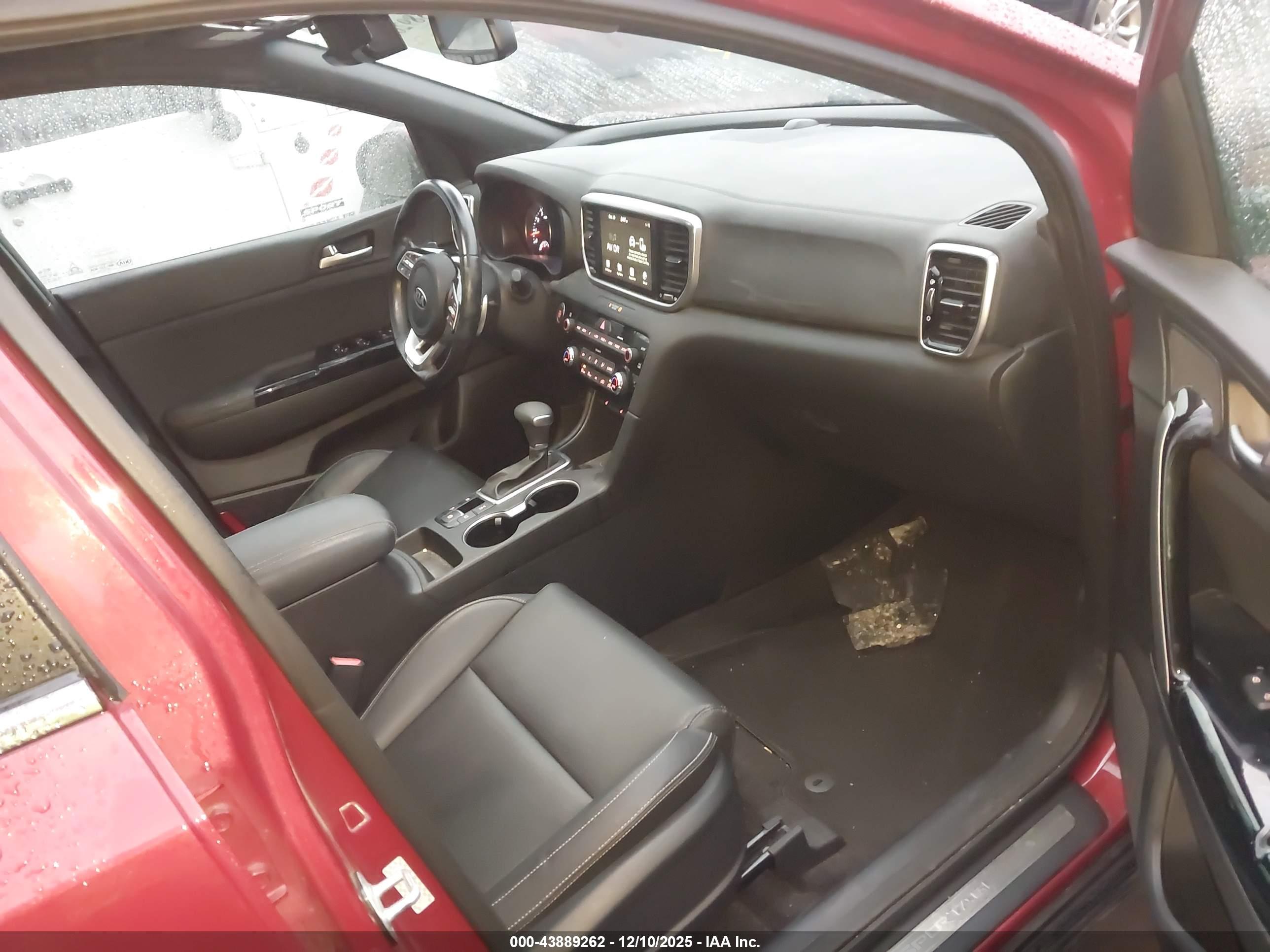 KIA SPORTAGE image 5