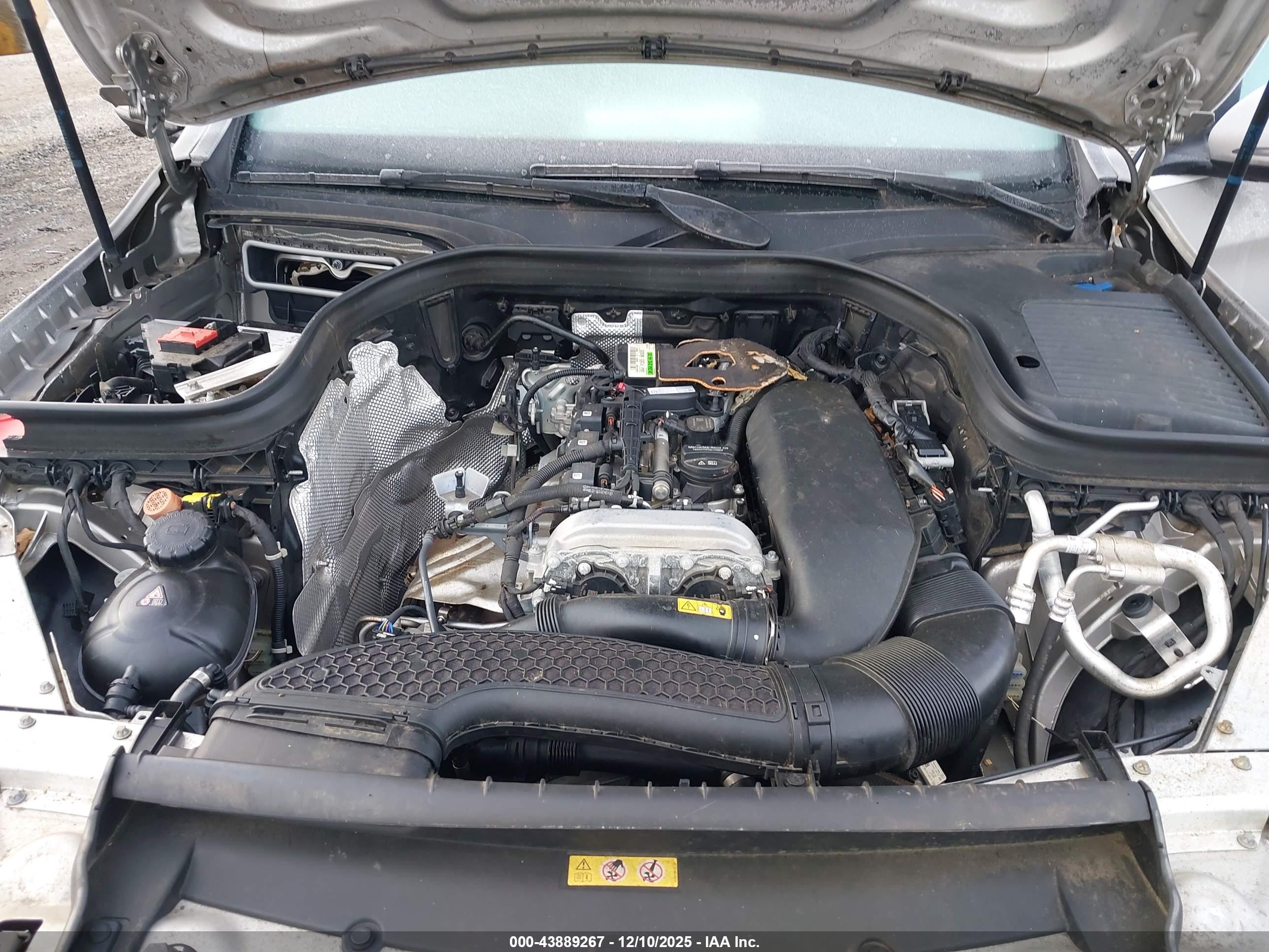 MERCEDES-BENZ GLC image 10