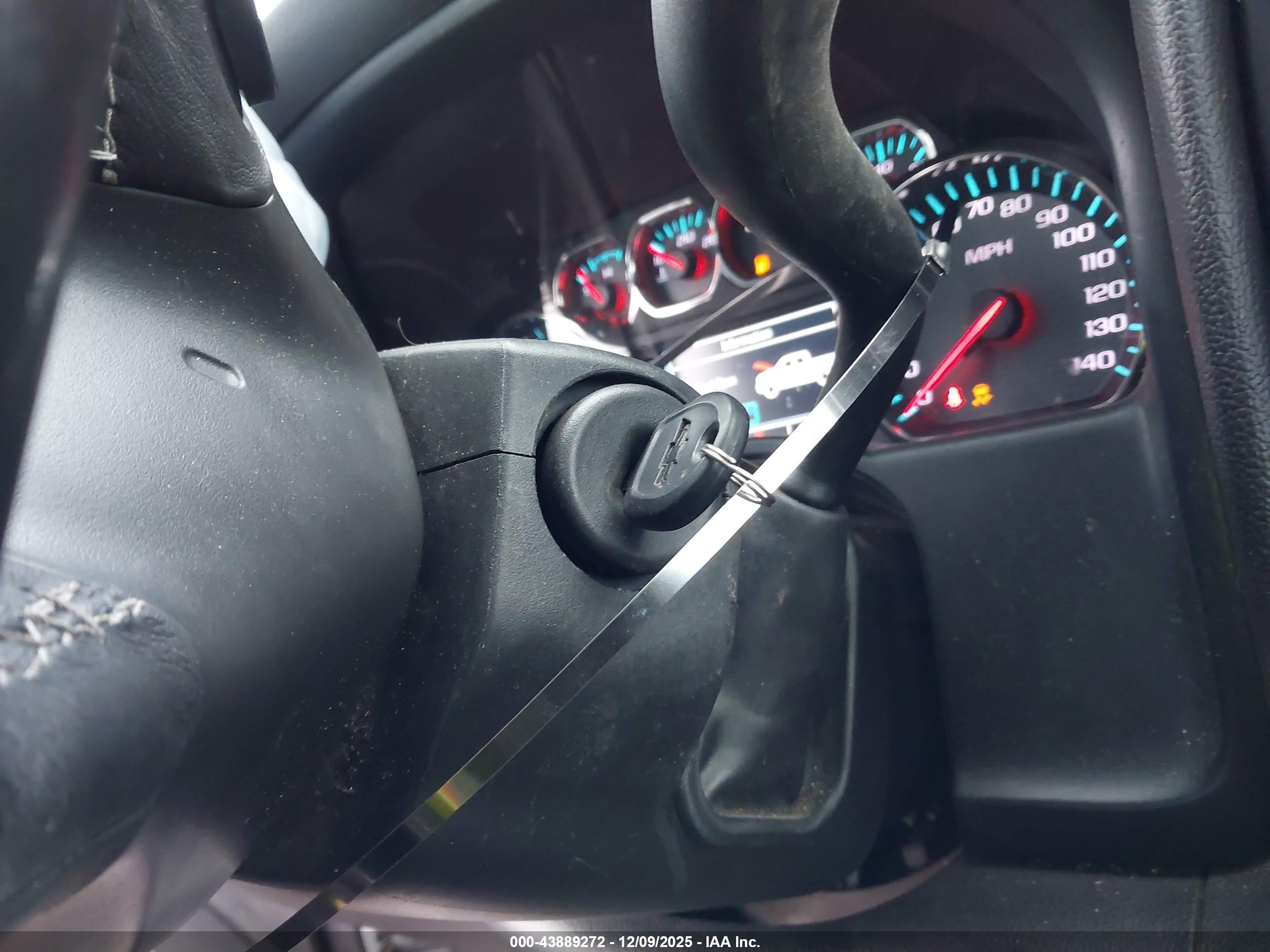 CHEVROLET SILVERADO image 11