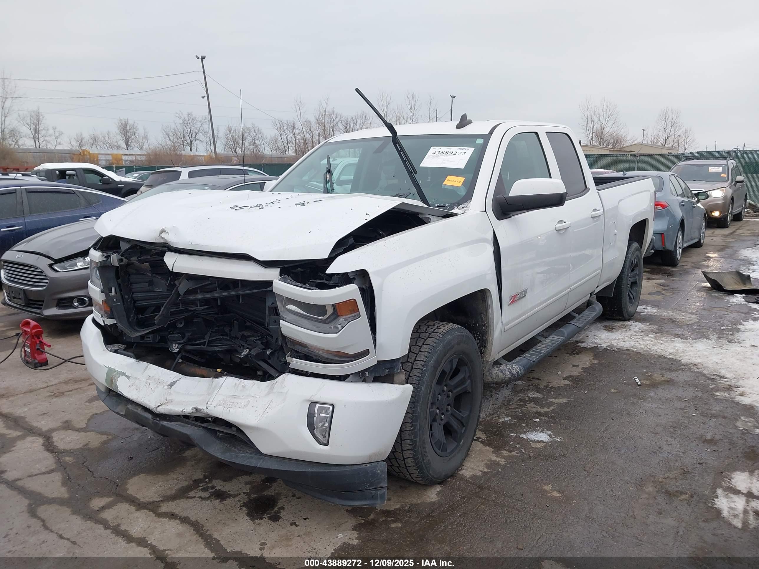 CHEVROLET SILVERADO image 2