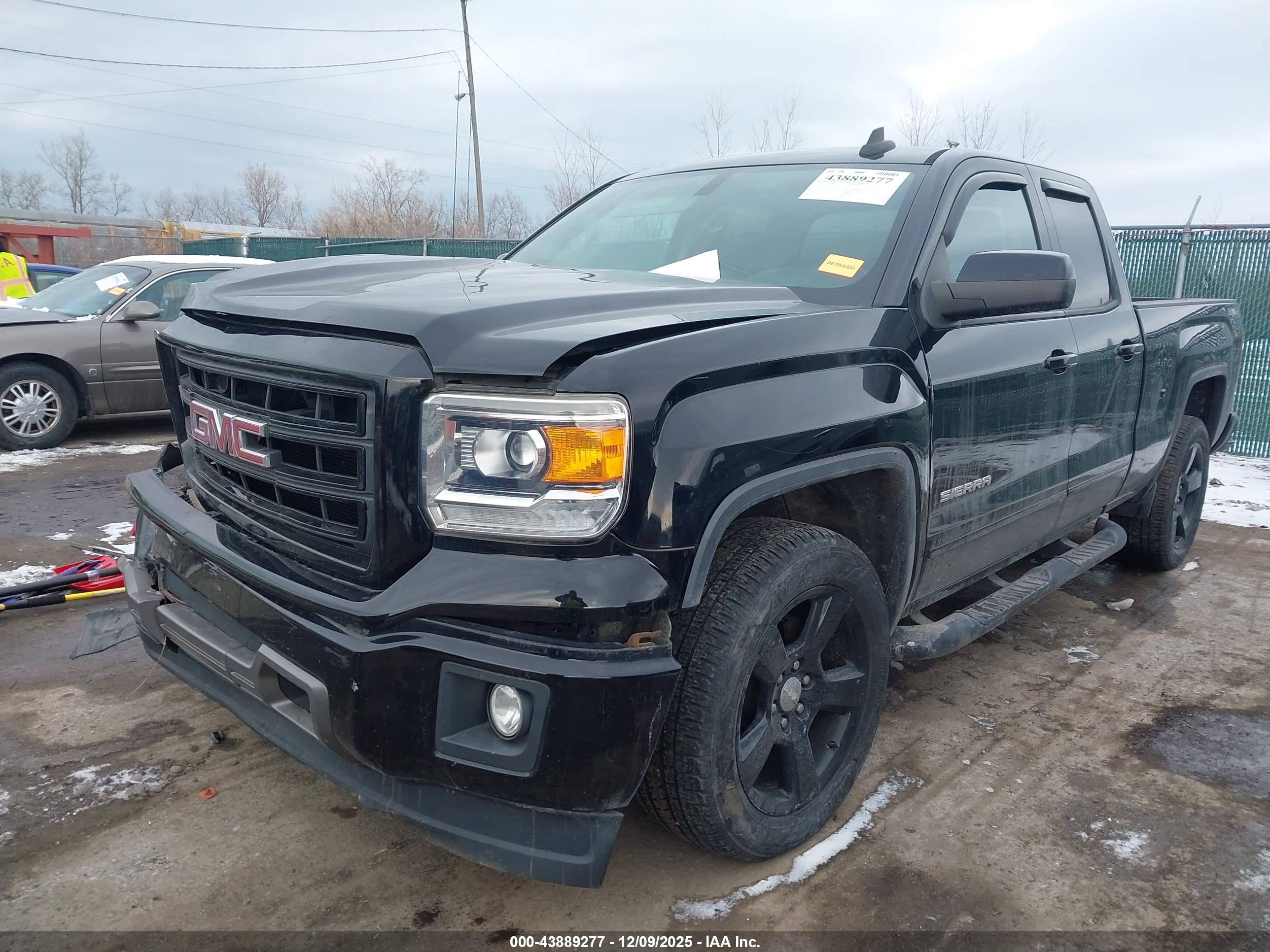 GMC SIERRA image 2