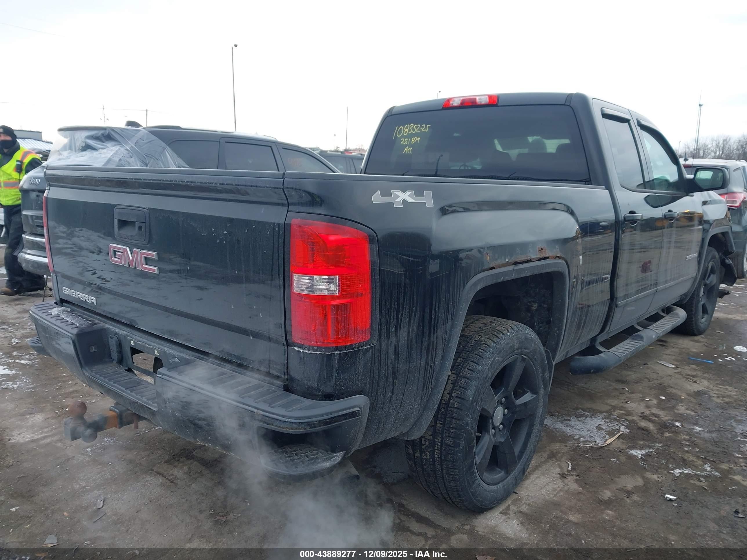GMC SIERRA image 4