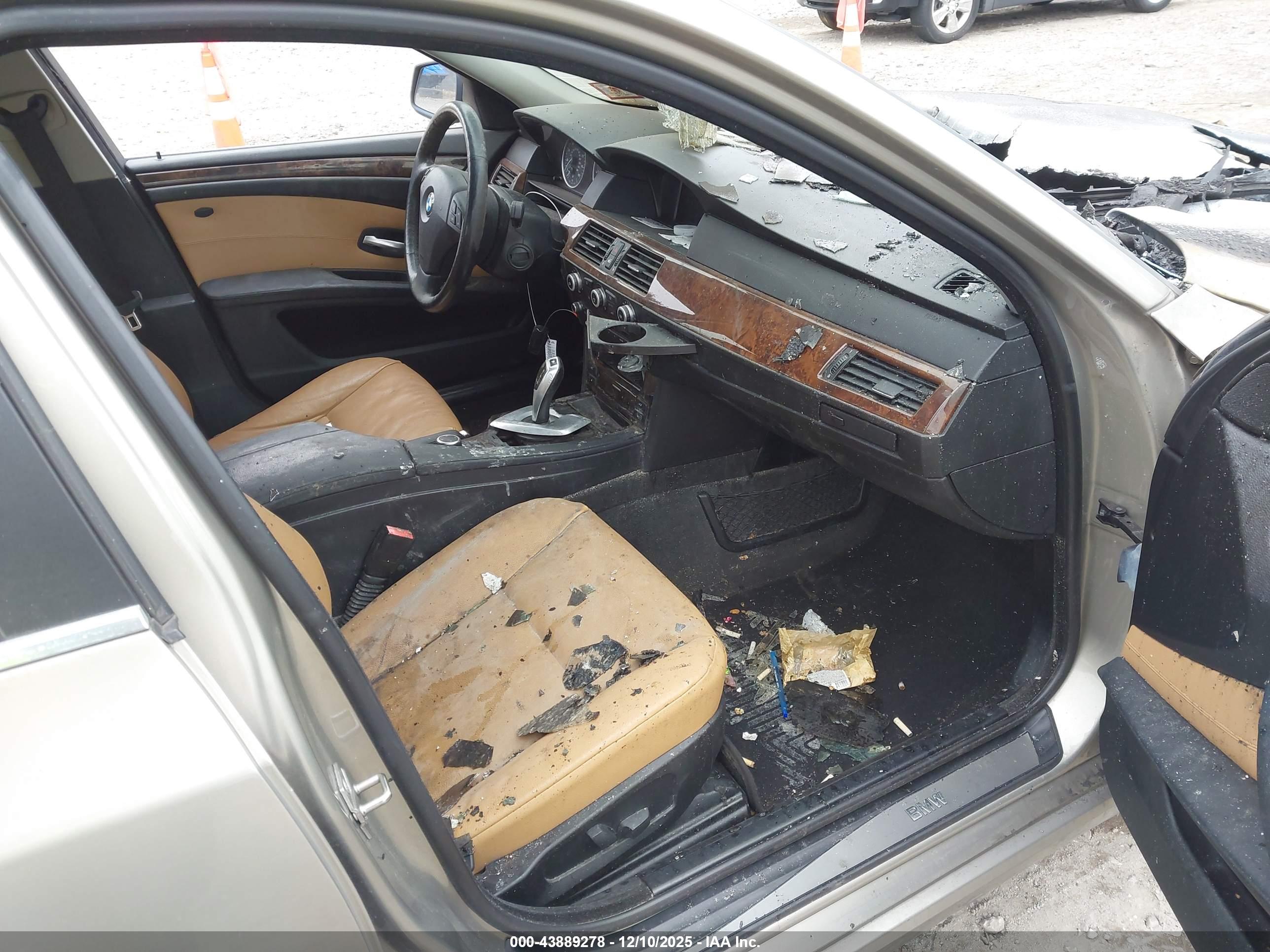 BMW 528I image 5