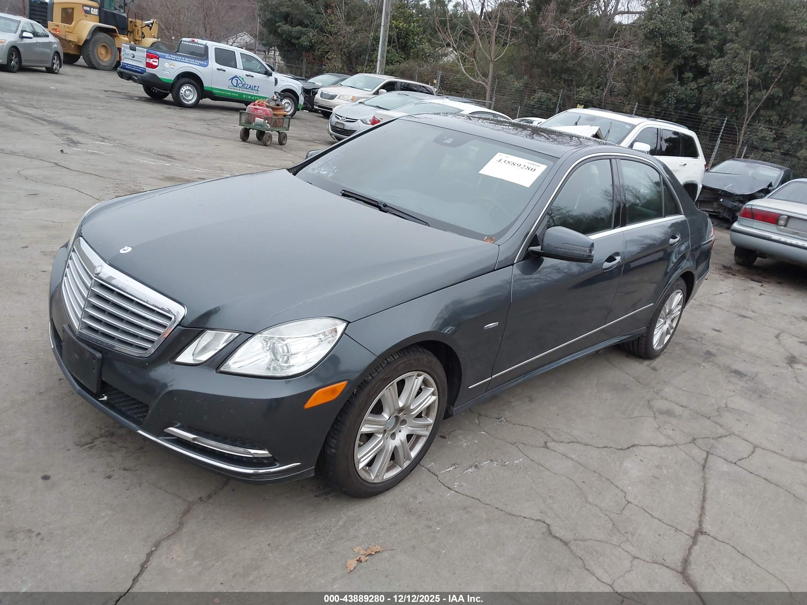 MERCEDES-BENZ E image 2