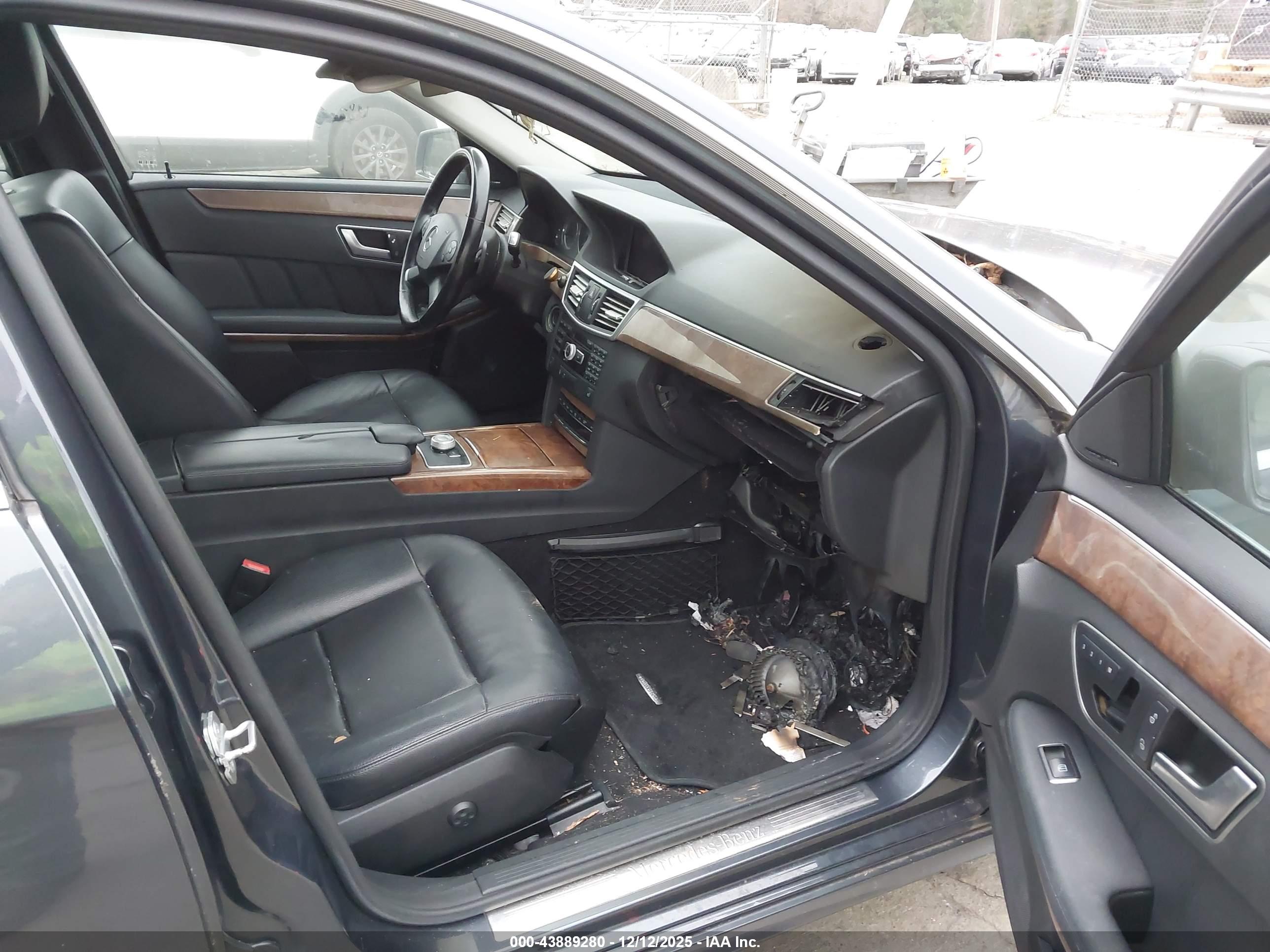 MERCEDES-BENZ E image 5