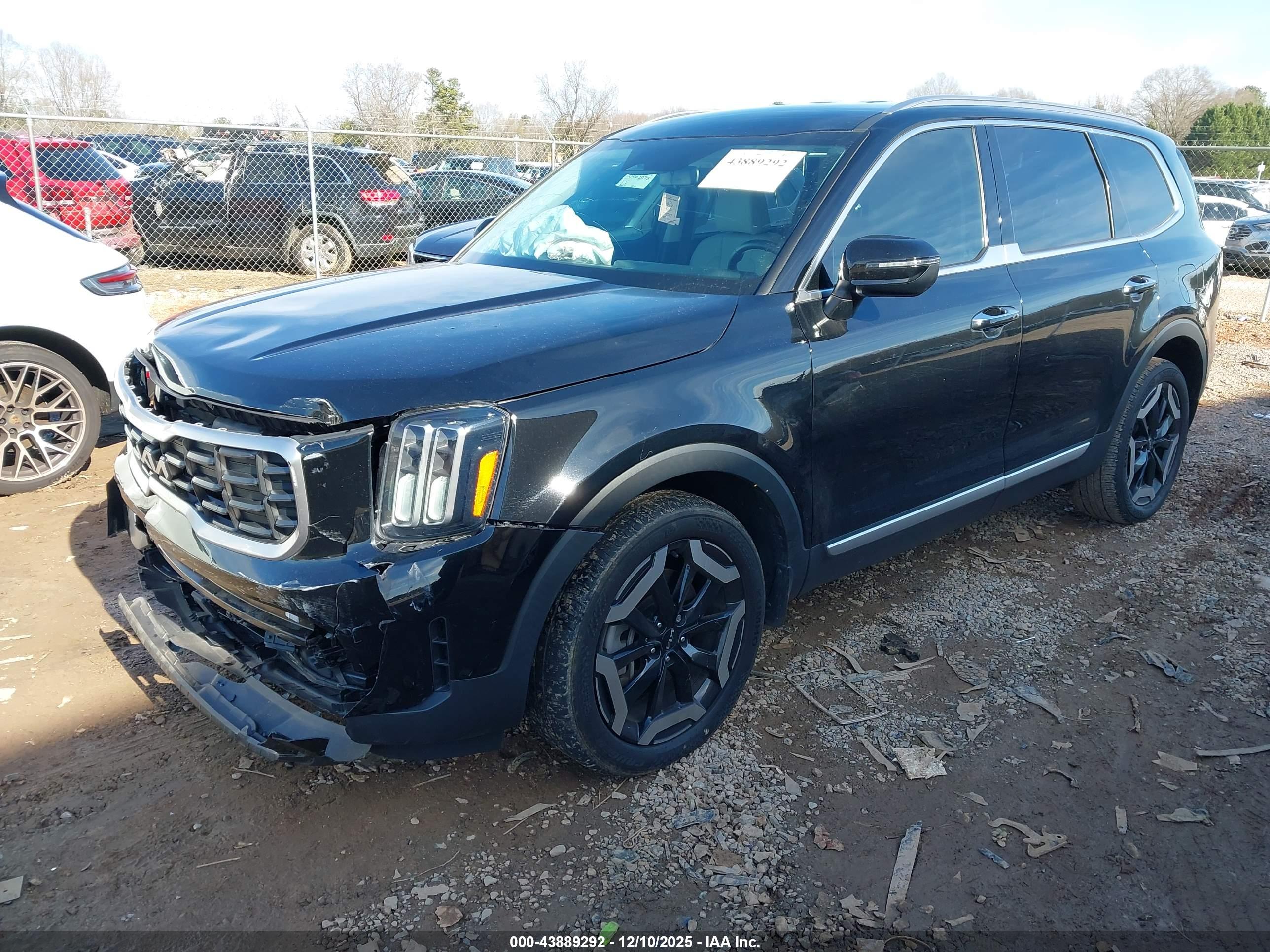 KIA TELLURIDE image 2