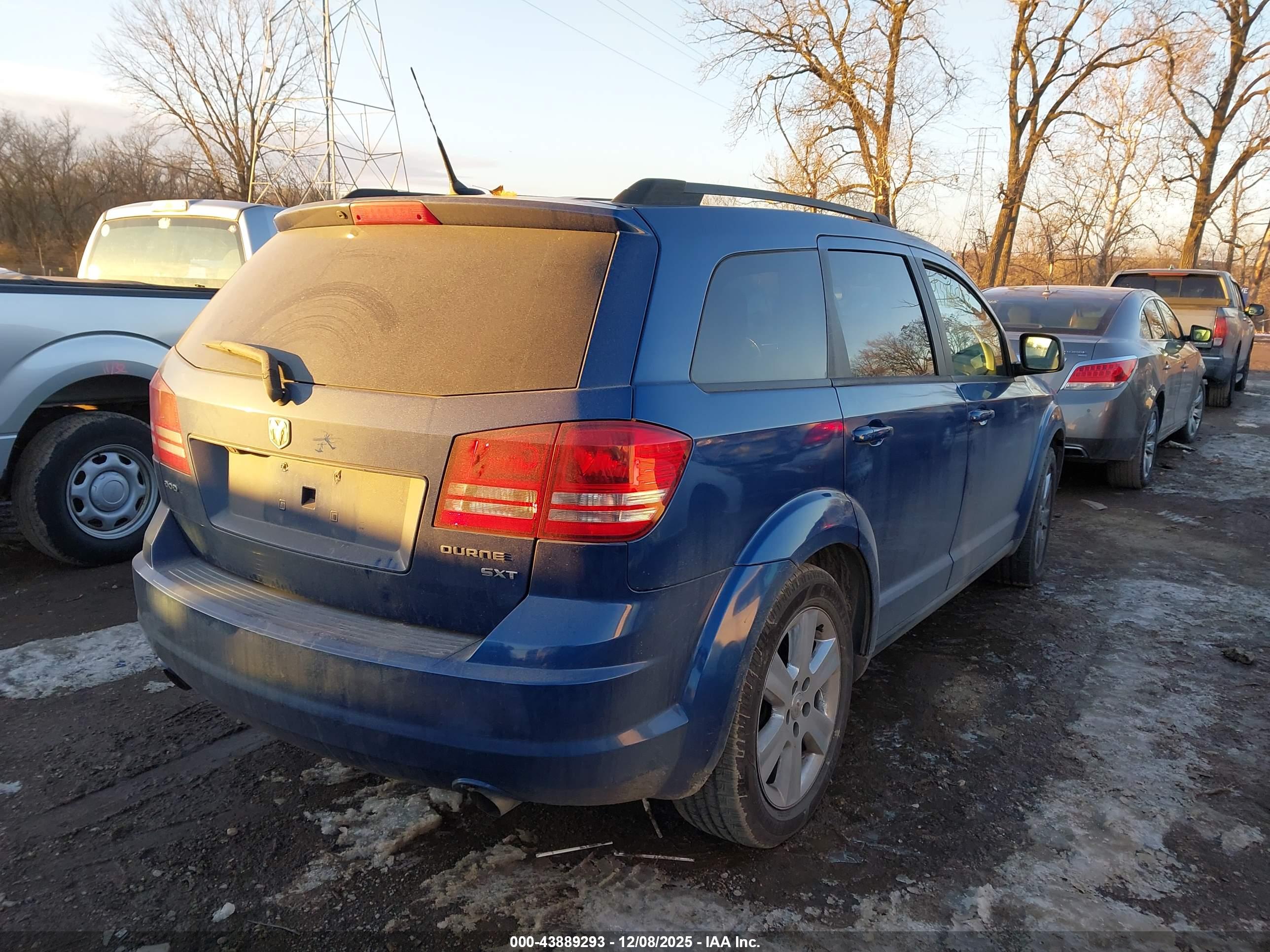 DODGE JOURNEY image 4