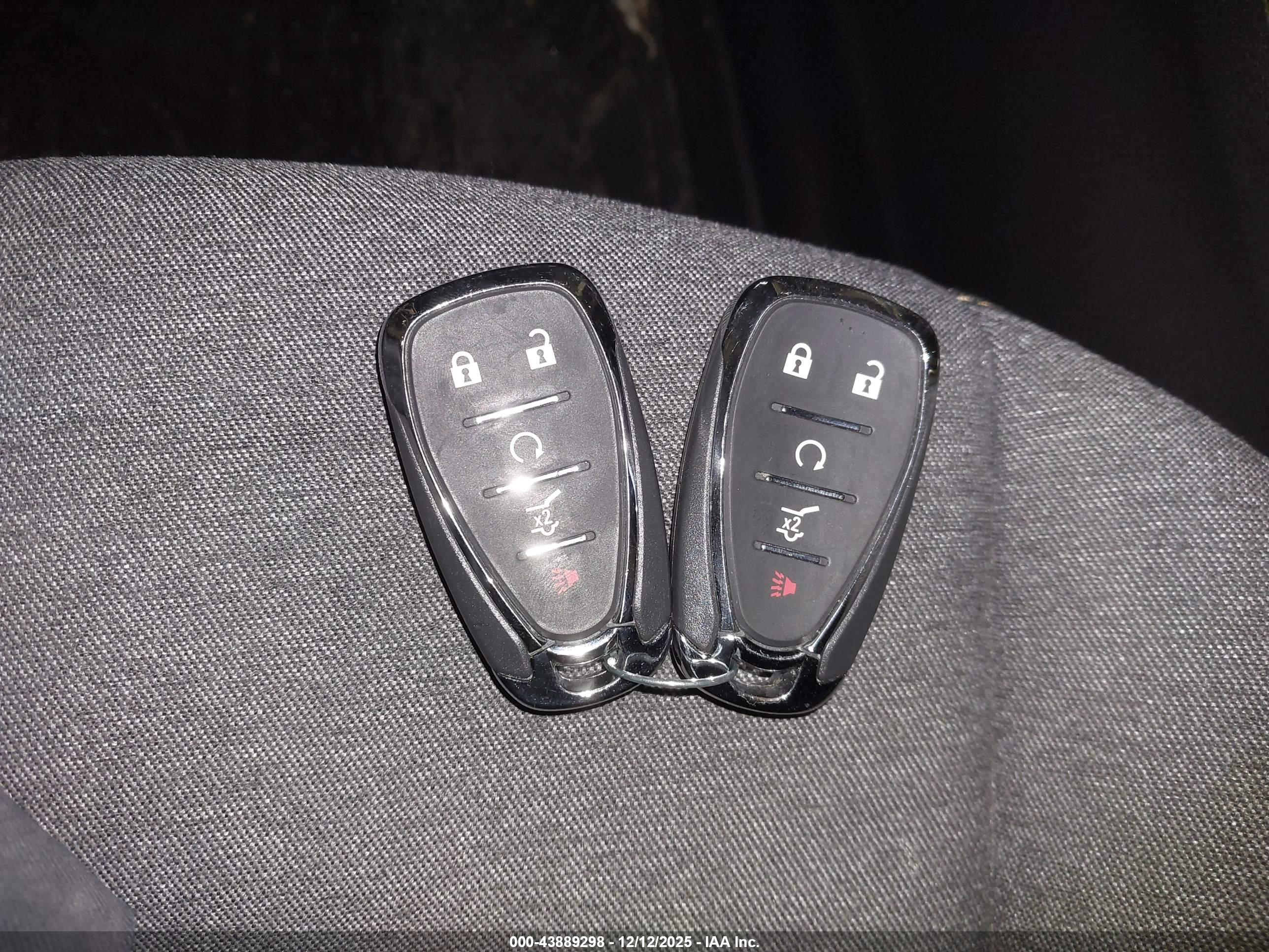 CHEVROLET EQUINOX image 11