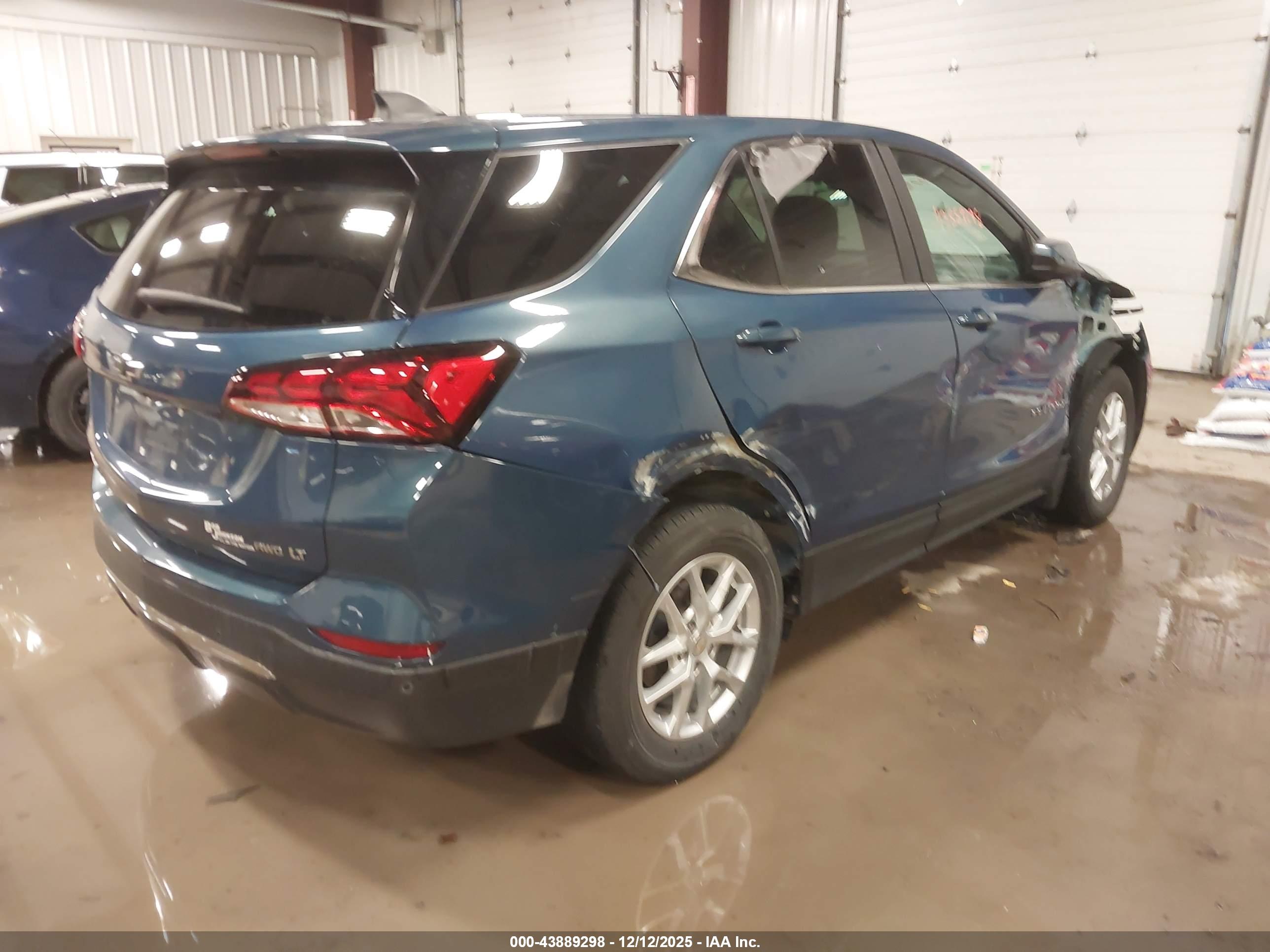 CHEVROLET EQUINOX image 4