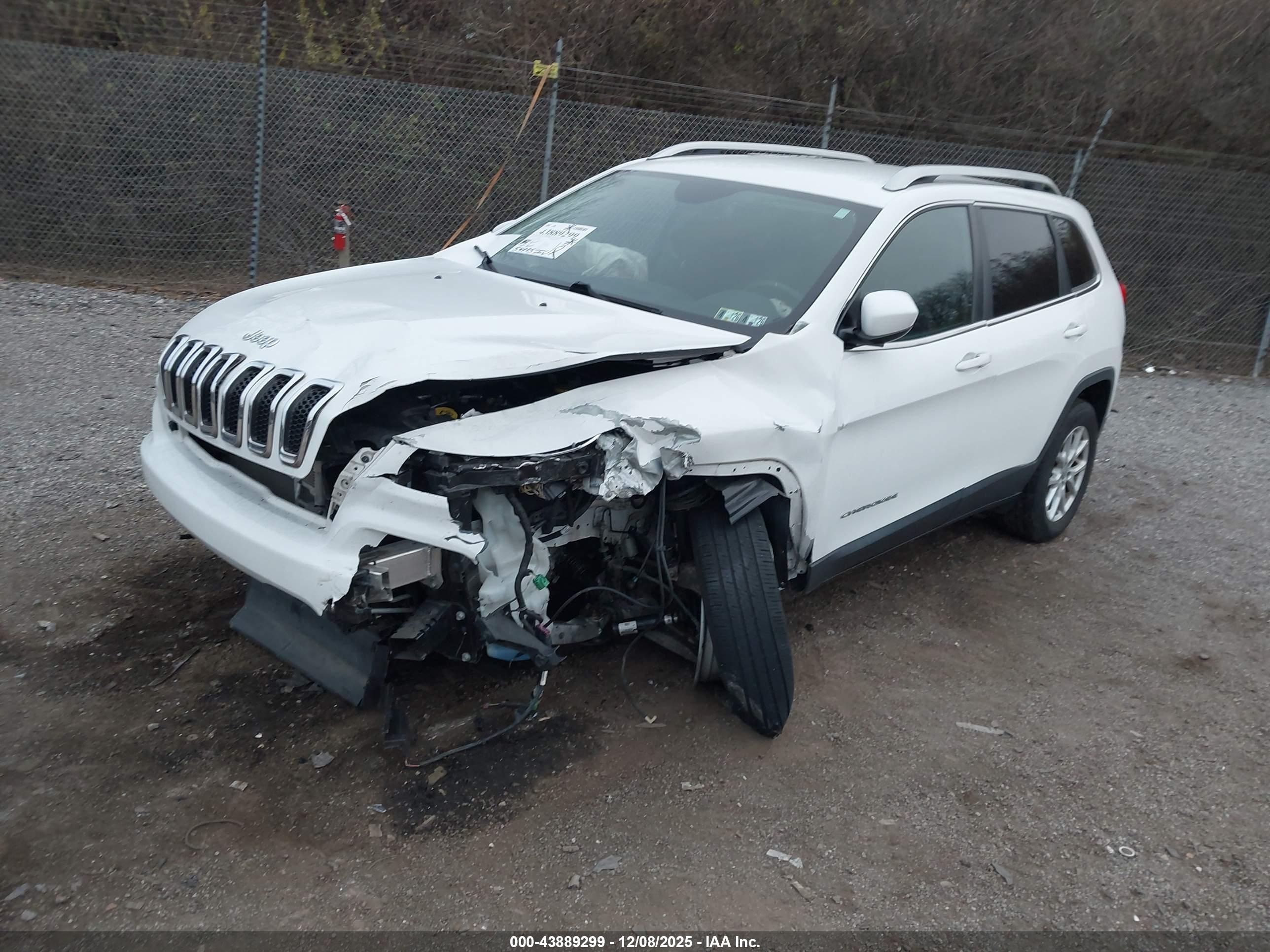 JEEP CHEROKEE image 6