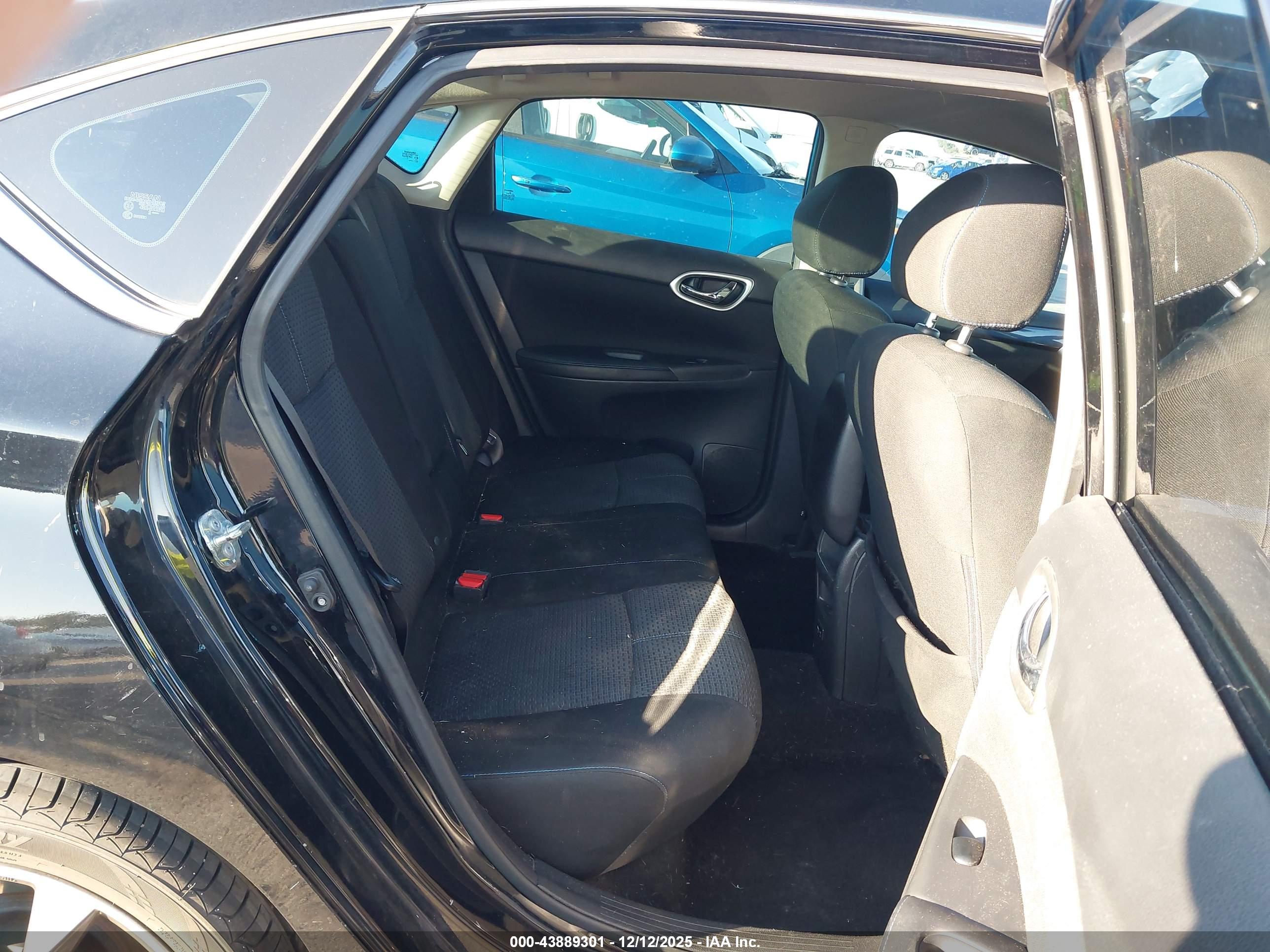 NISSAN SENTRA image 8