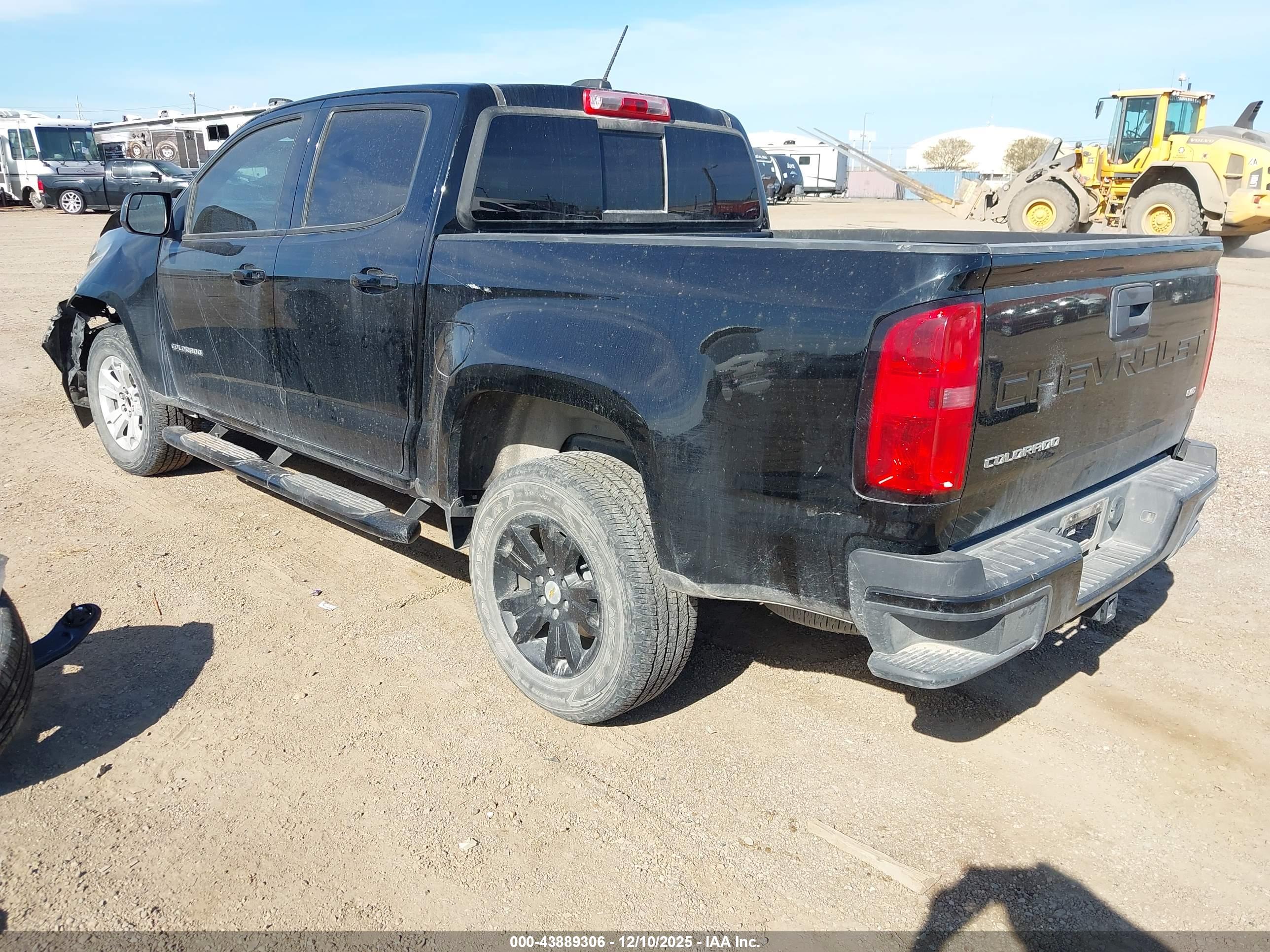 CHEVROLET COLORADO image 3