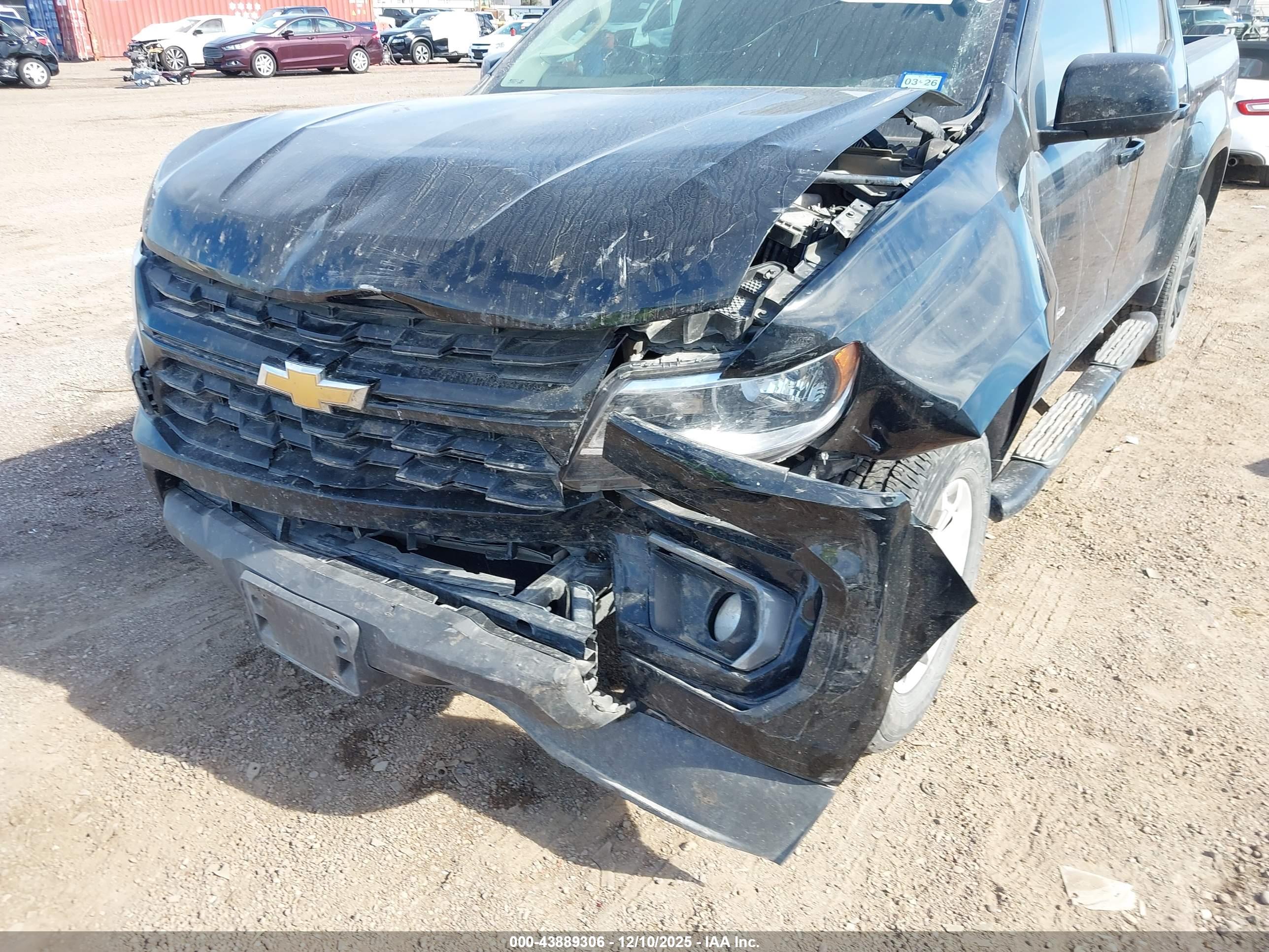 CHEVROLET COLORADO image 6