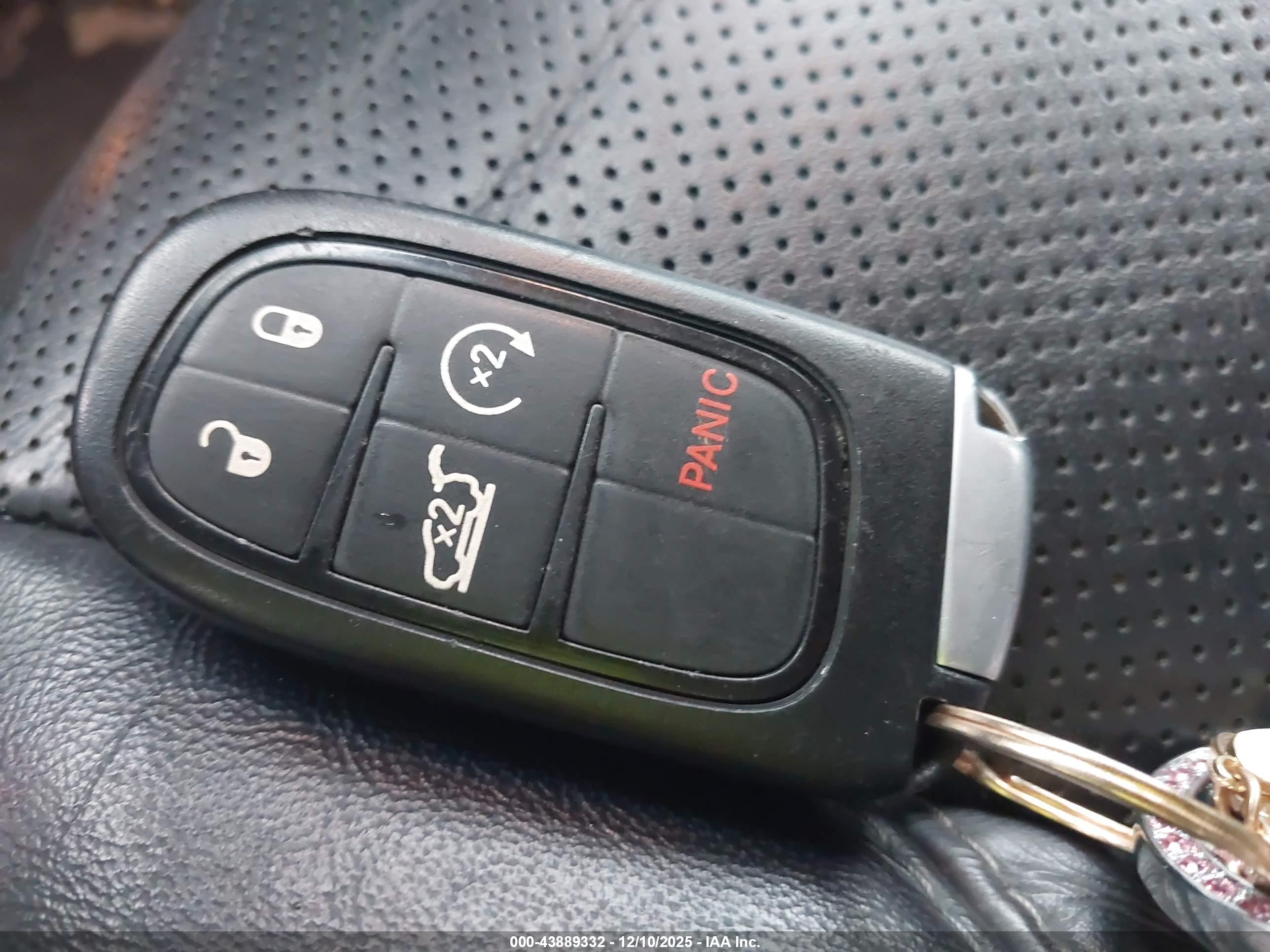 JEEP CHEROKEE image 11