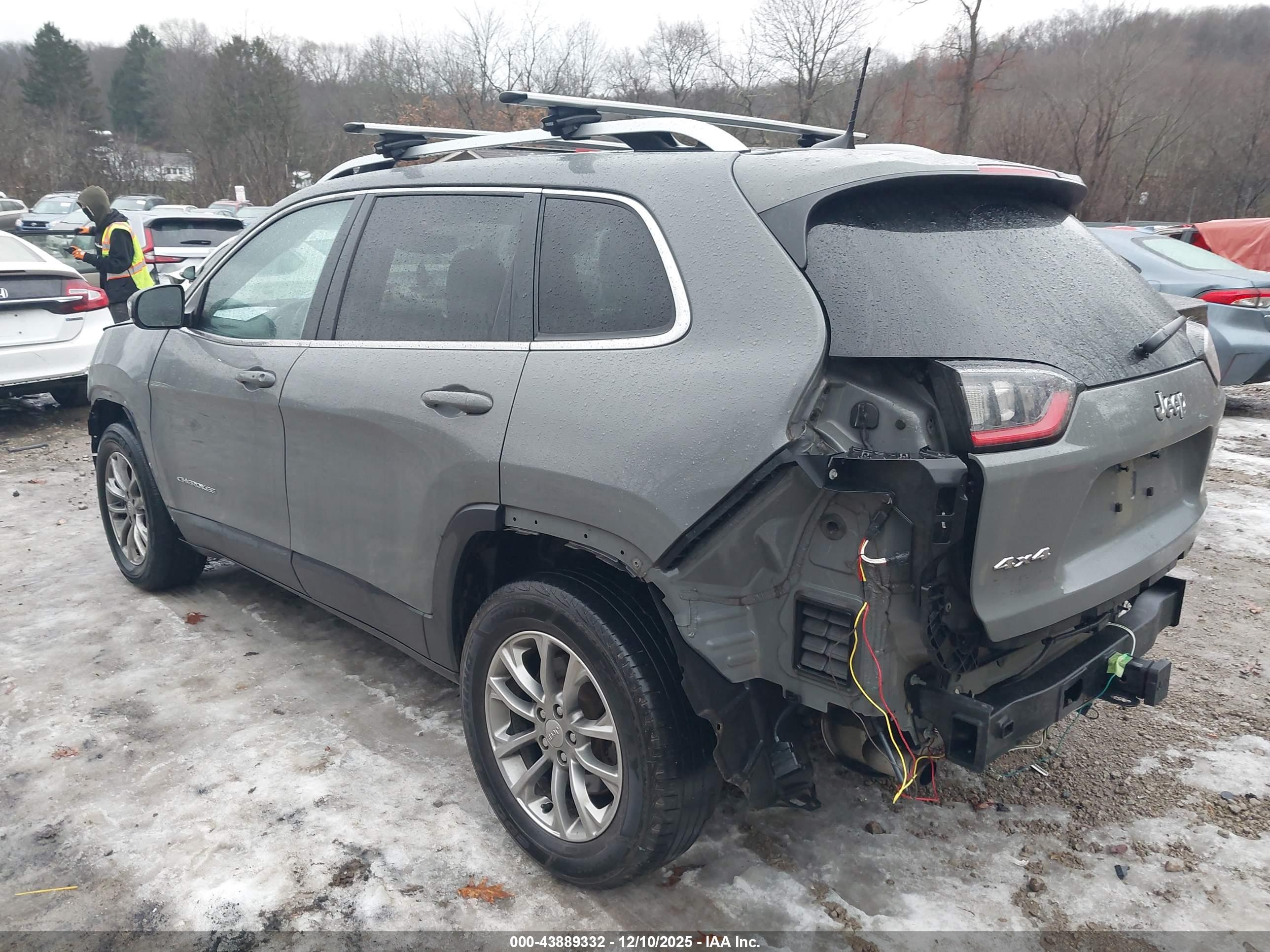 JEEP CHEROKEE image 3