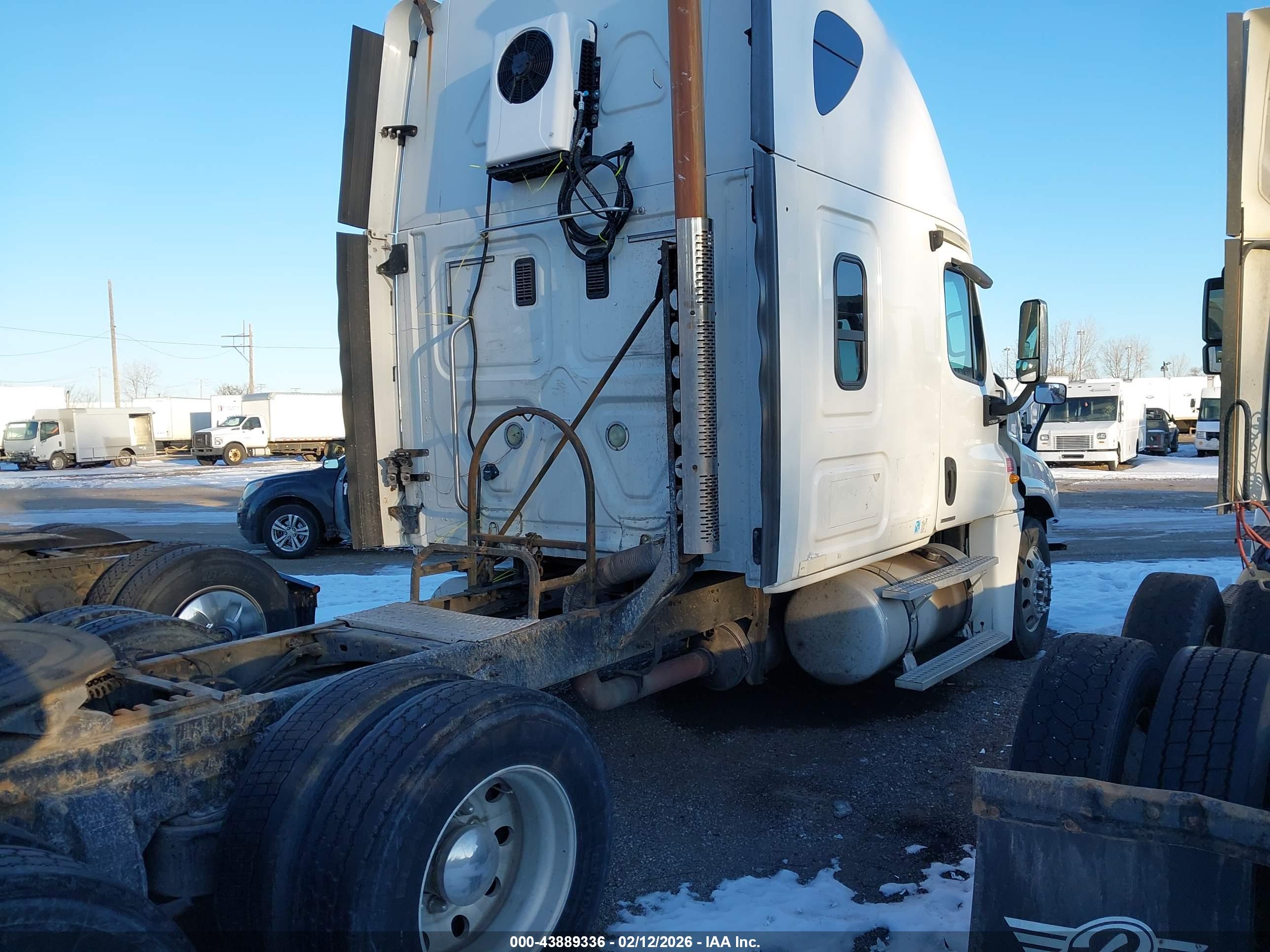 FREIGHTLINER CASCADIA image 4