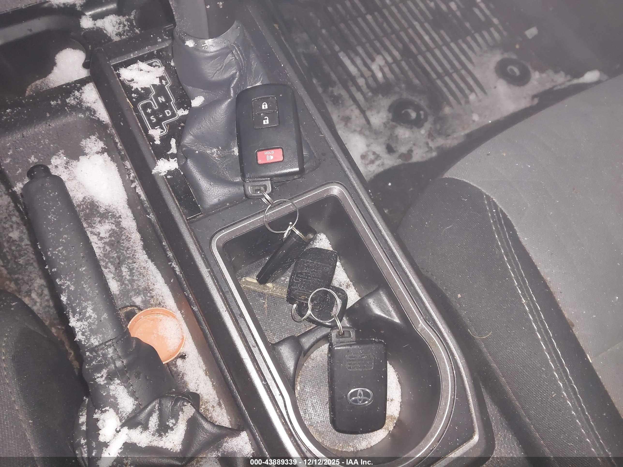TOYOTA TACOMA image 11