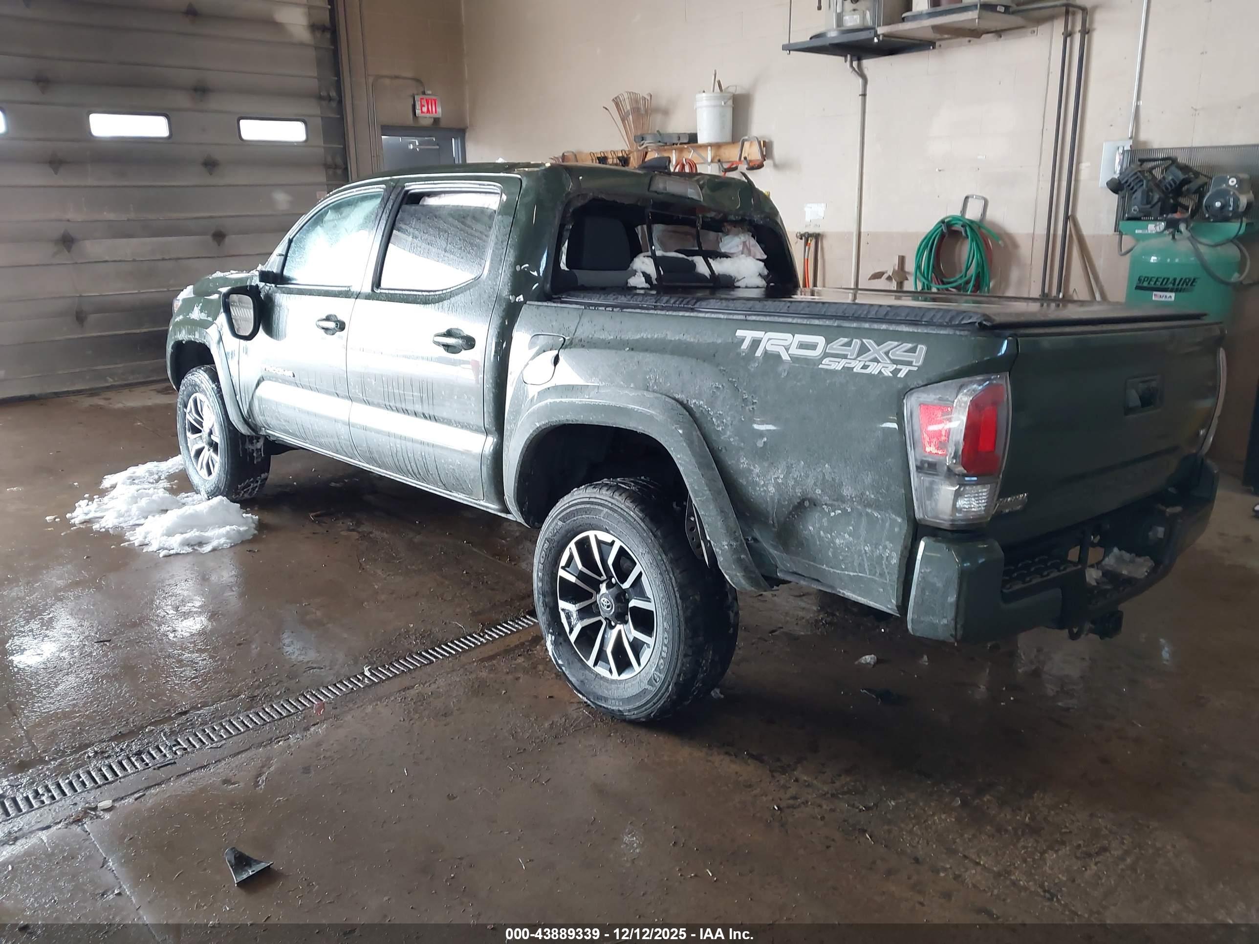 TOYOTA TACOMA image 3