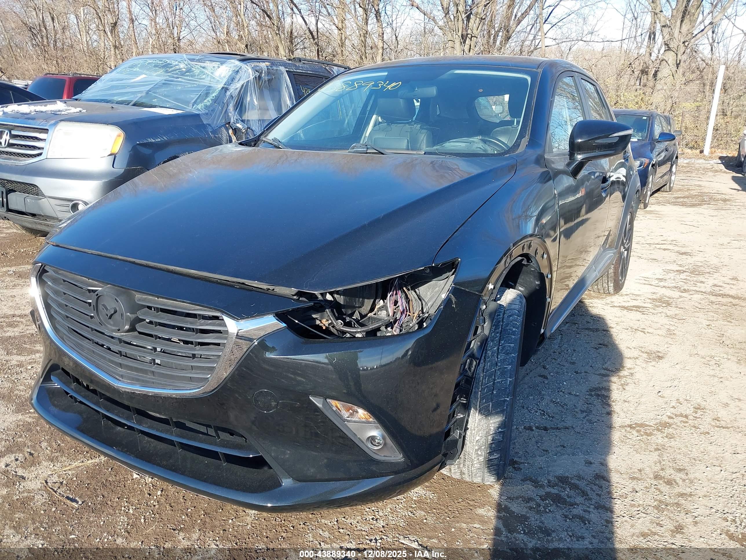 MAZDA CX-3 image 2
