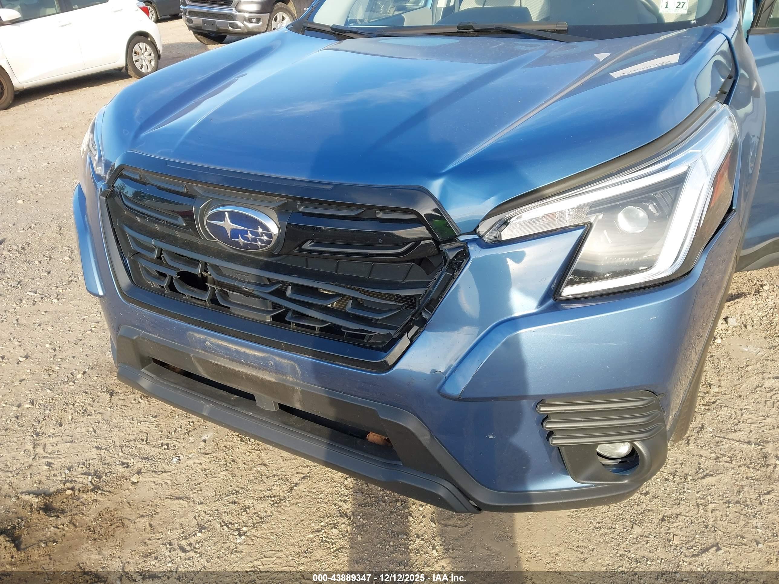 SUBARU FORESTER image 6