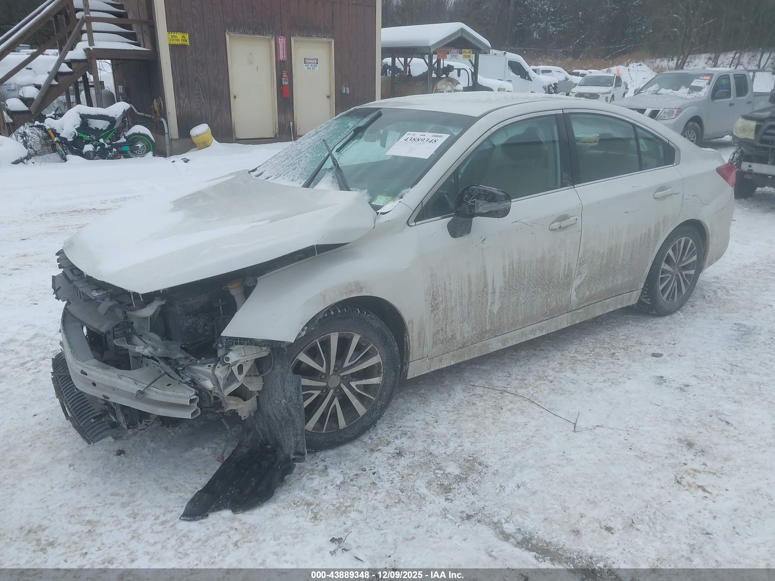 SUBARU LEGACY image 2