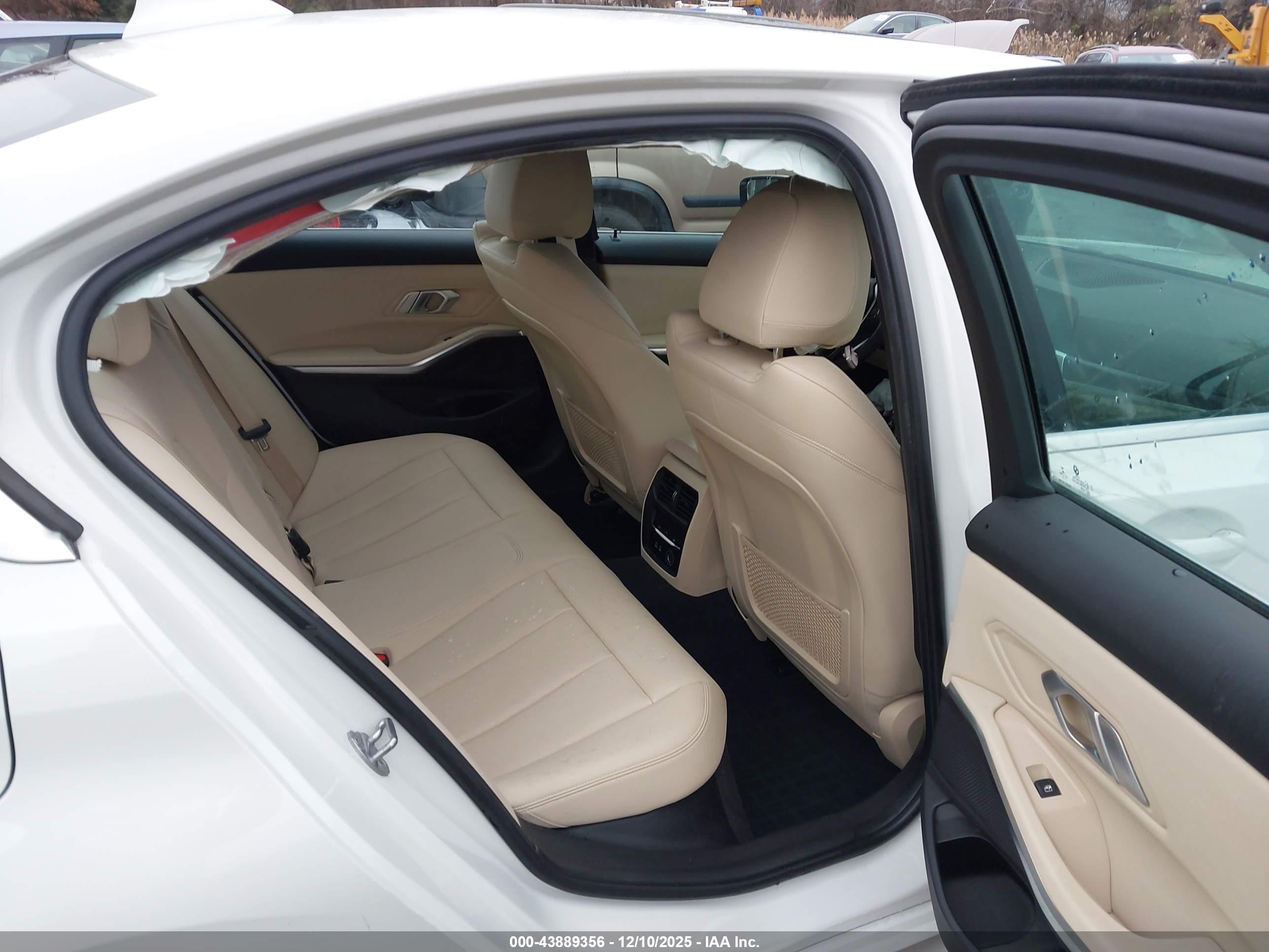 BMW 330I image 8