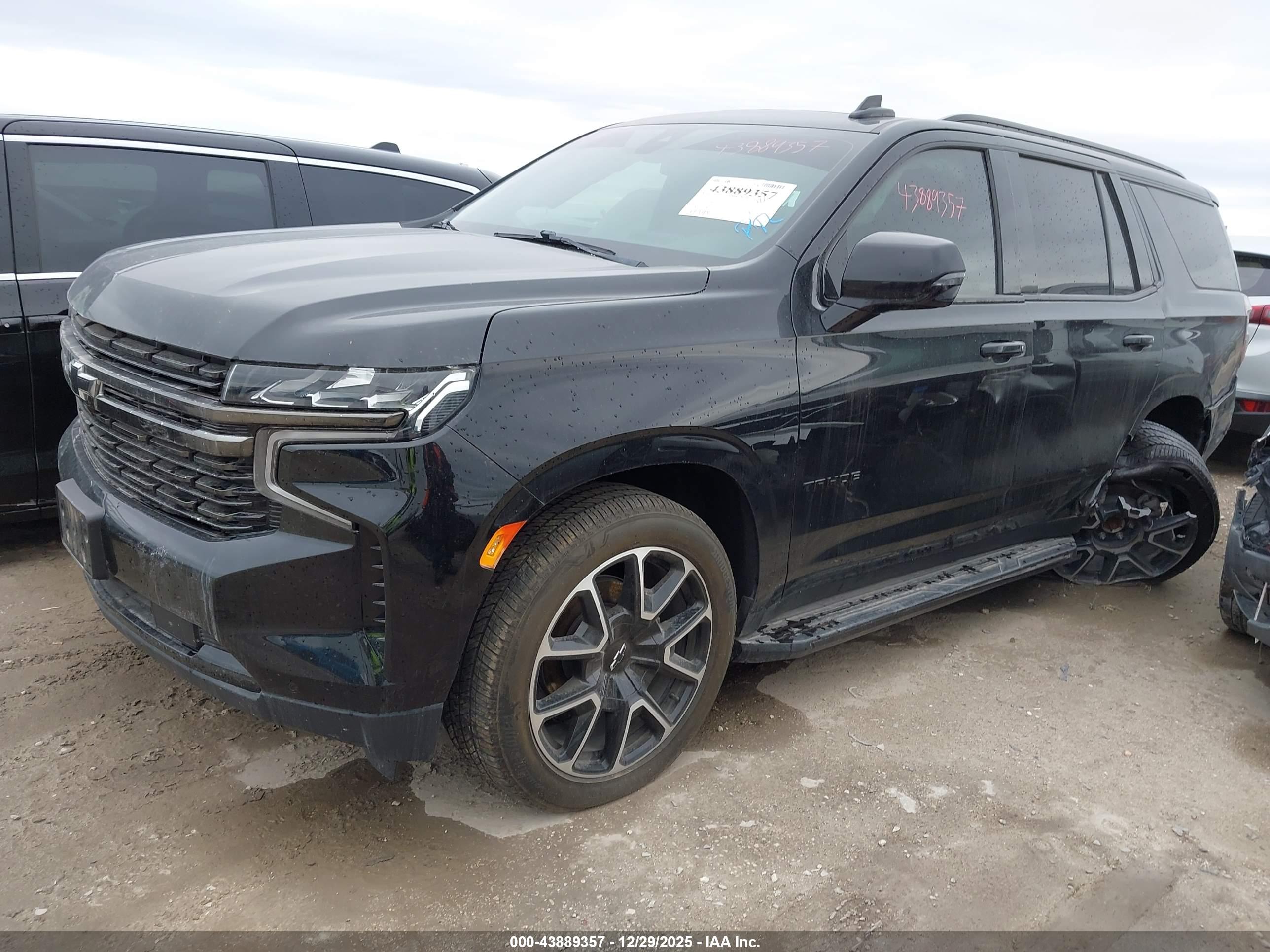 CHEVROLET TAHOE image 2