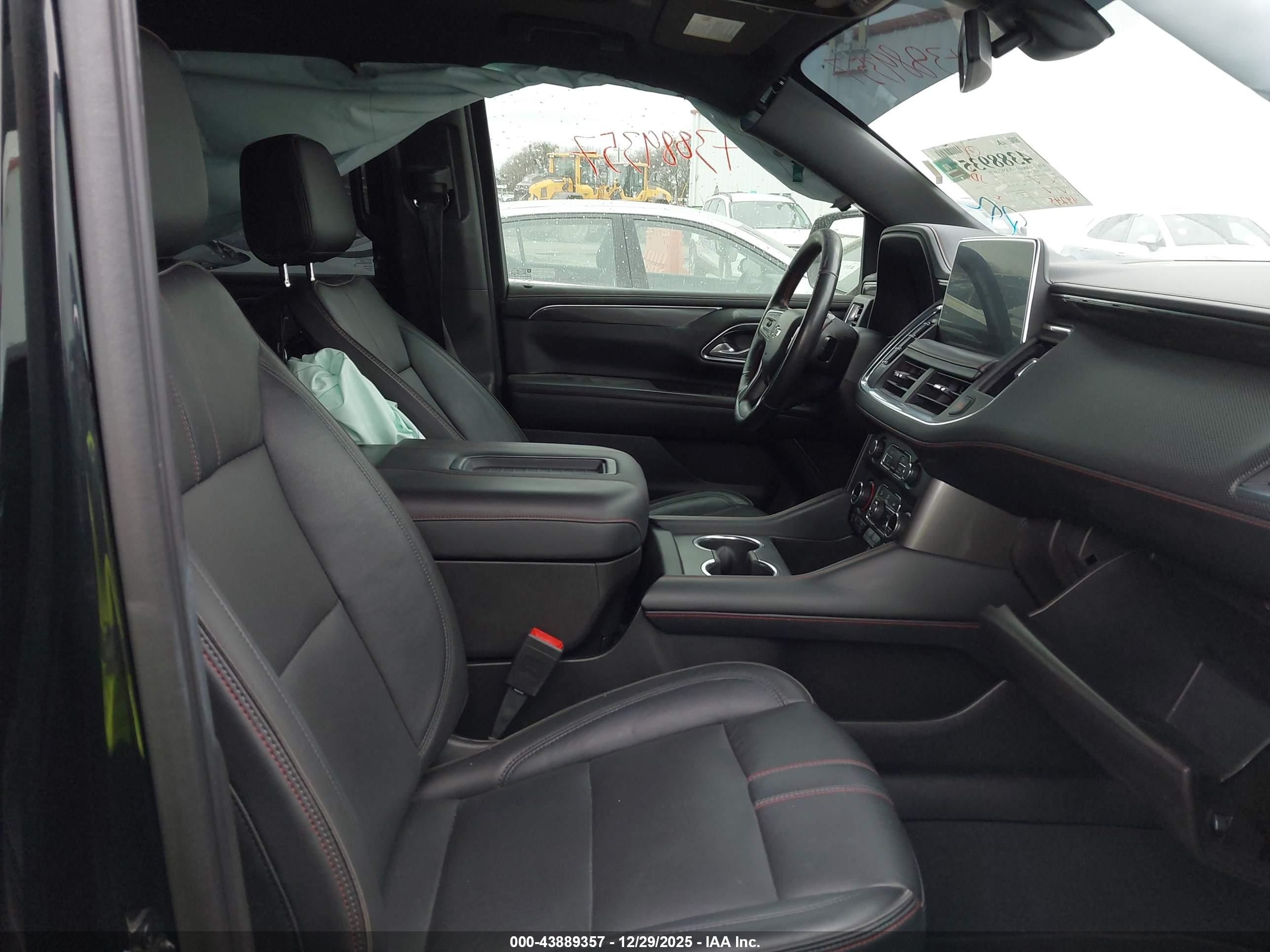CHEVROLET TAHOE image 5
