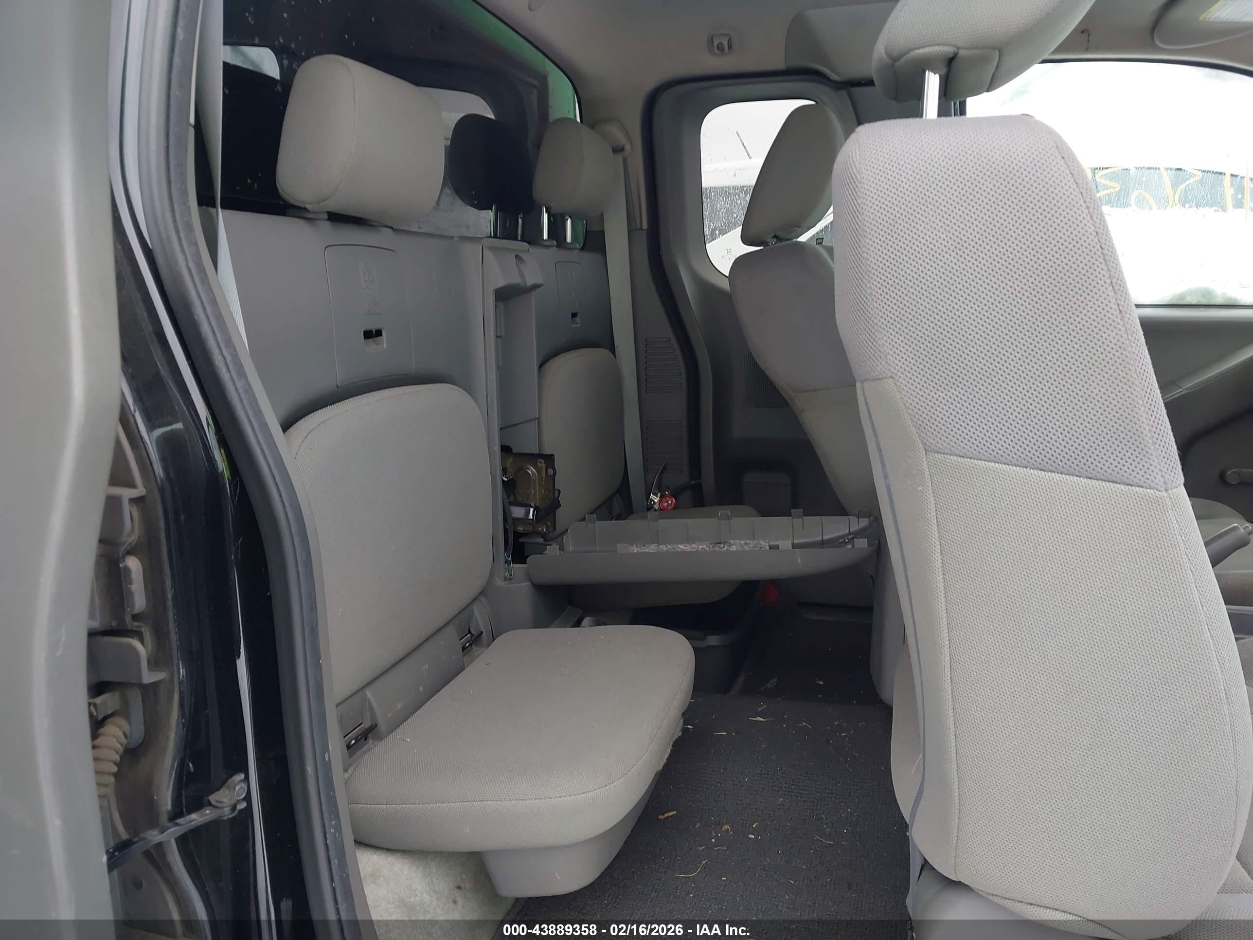NISSAN FRONTIER image 8