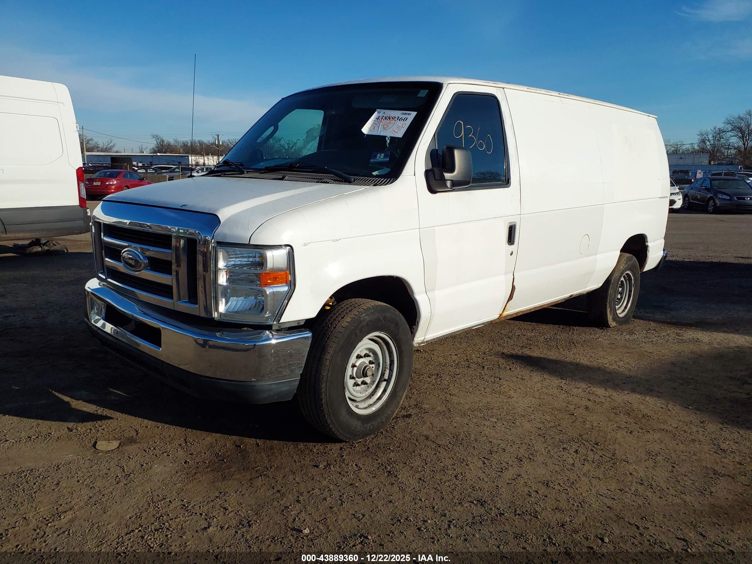 FORD E-350 image 2