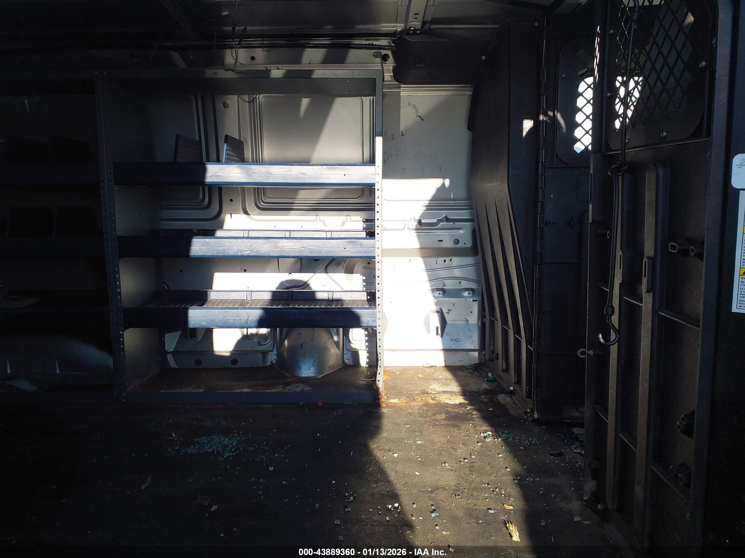 FORD E-350 image 8