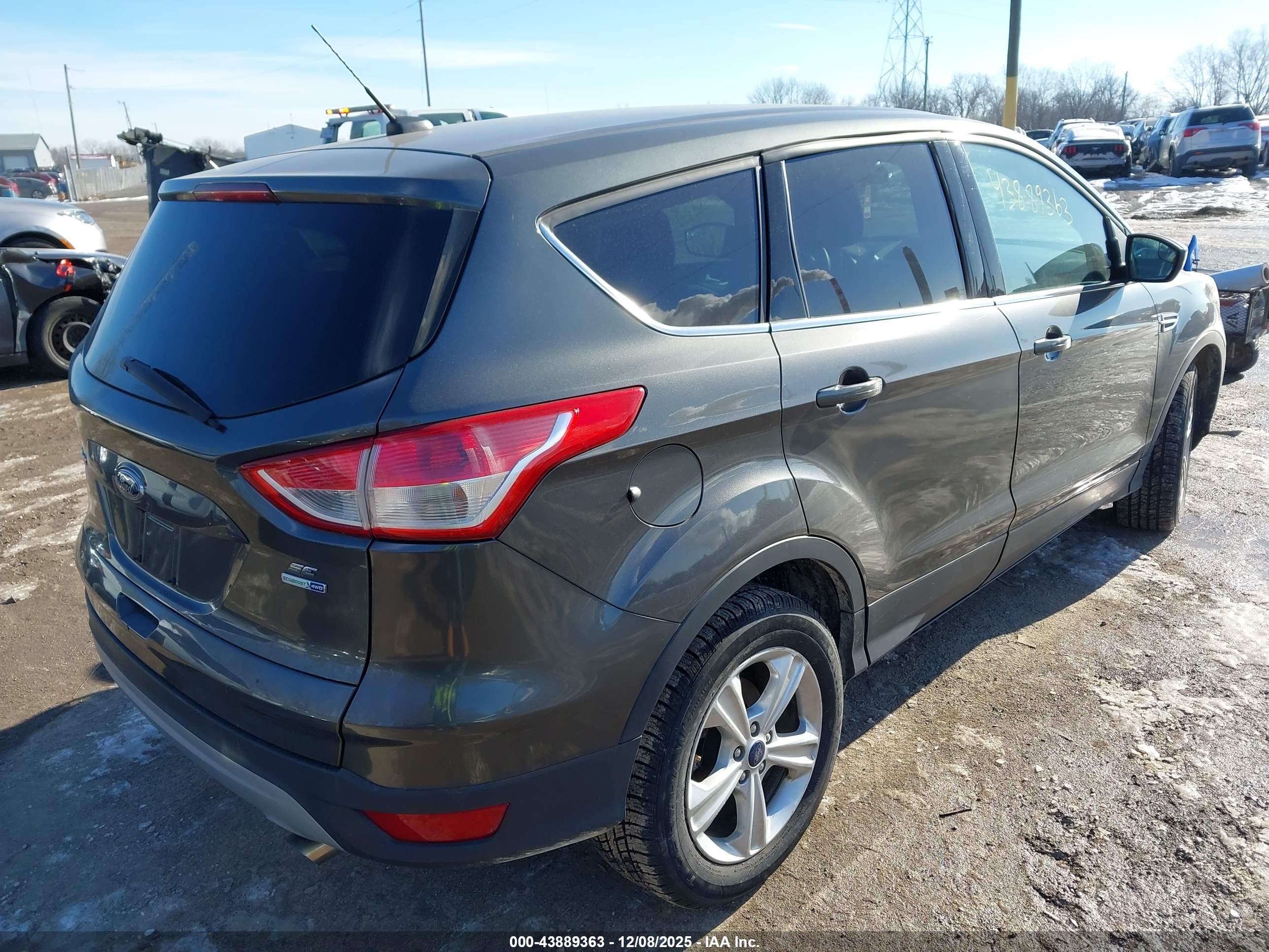 FORD ESCAPE image 4