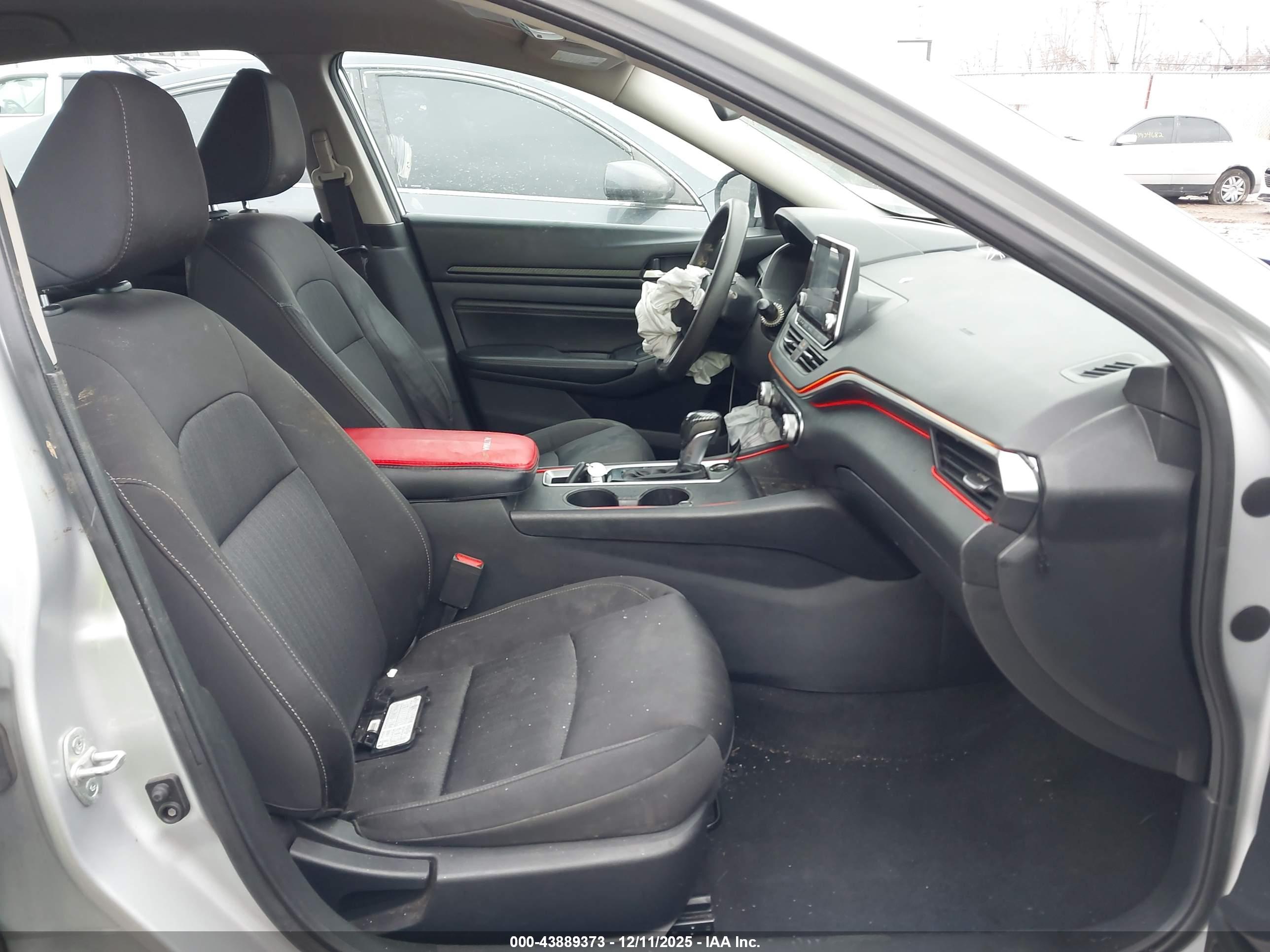 NISSAN ALTIMA image 5