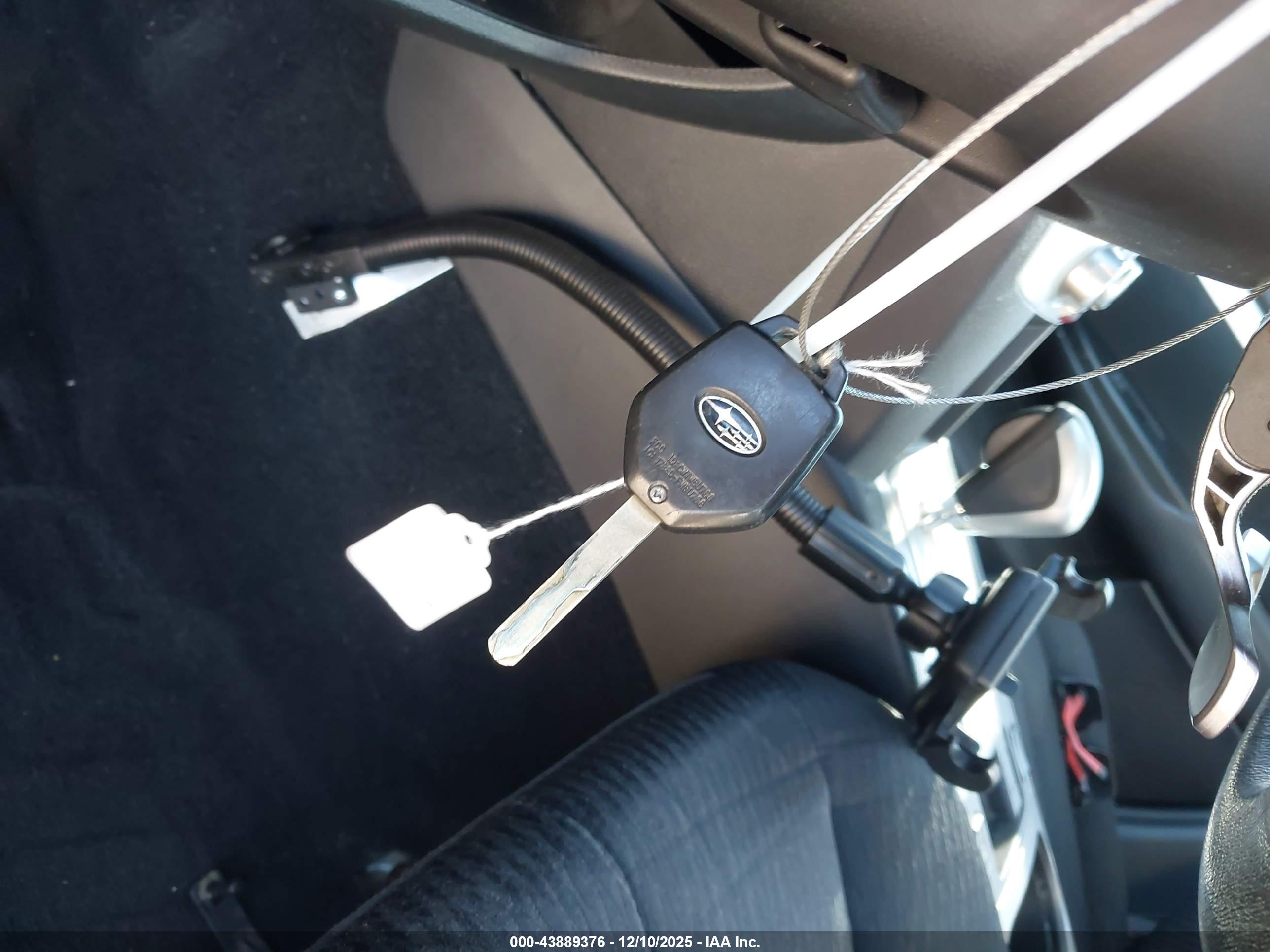 SUBARU LEGACY image 11