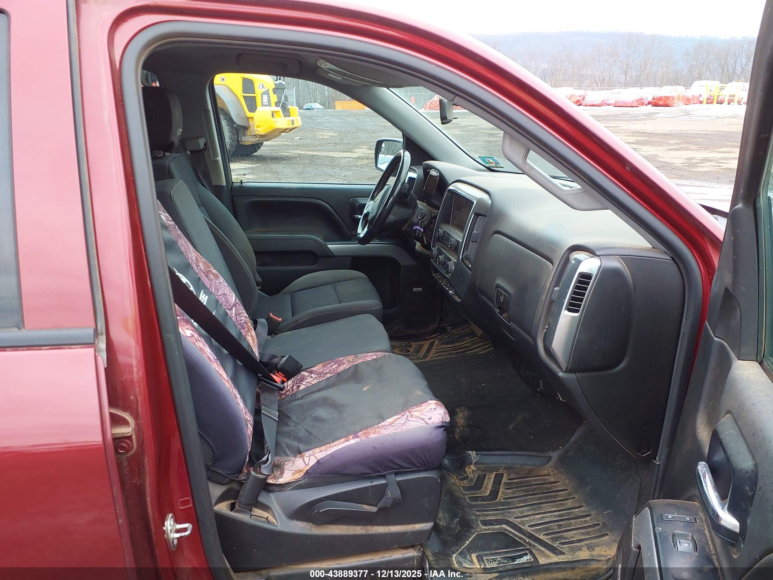 CHEVROLET SILVERADO image 5