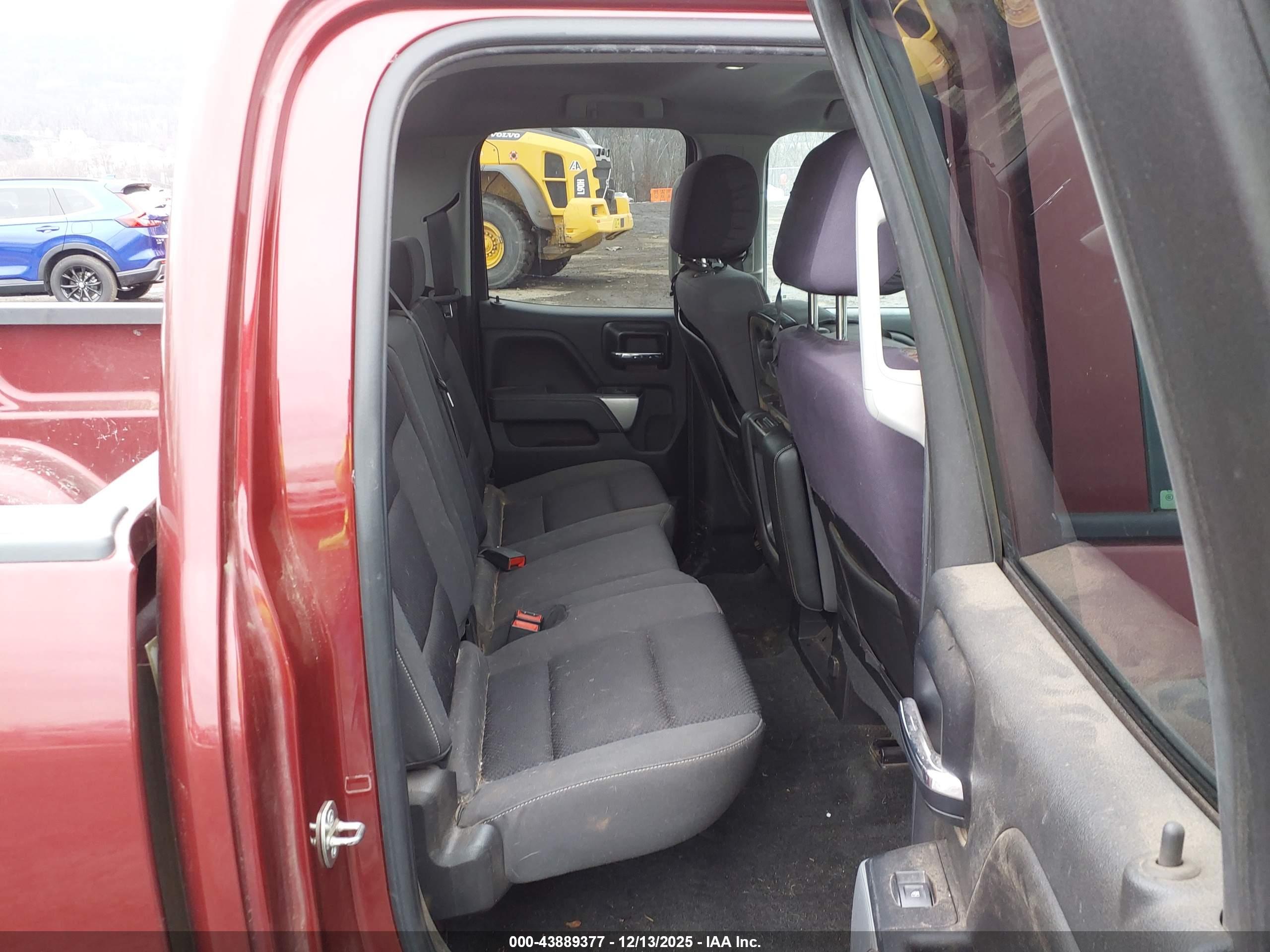 CHEVROLET SILVERADO image 8