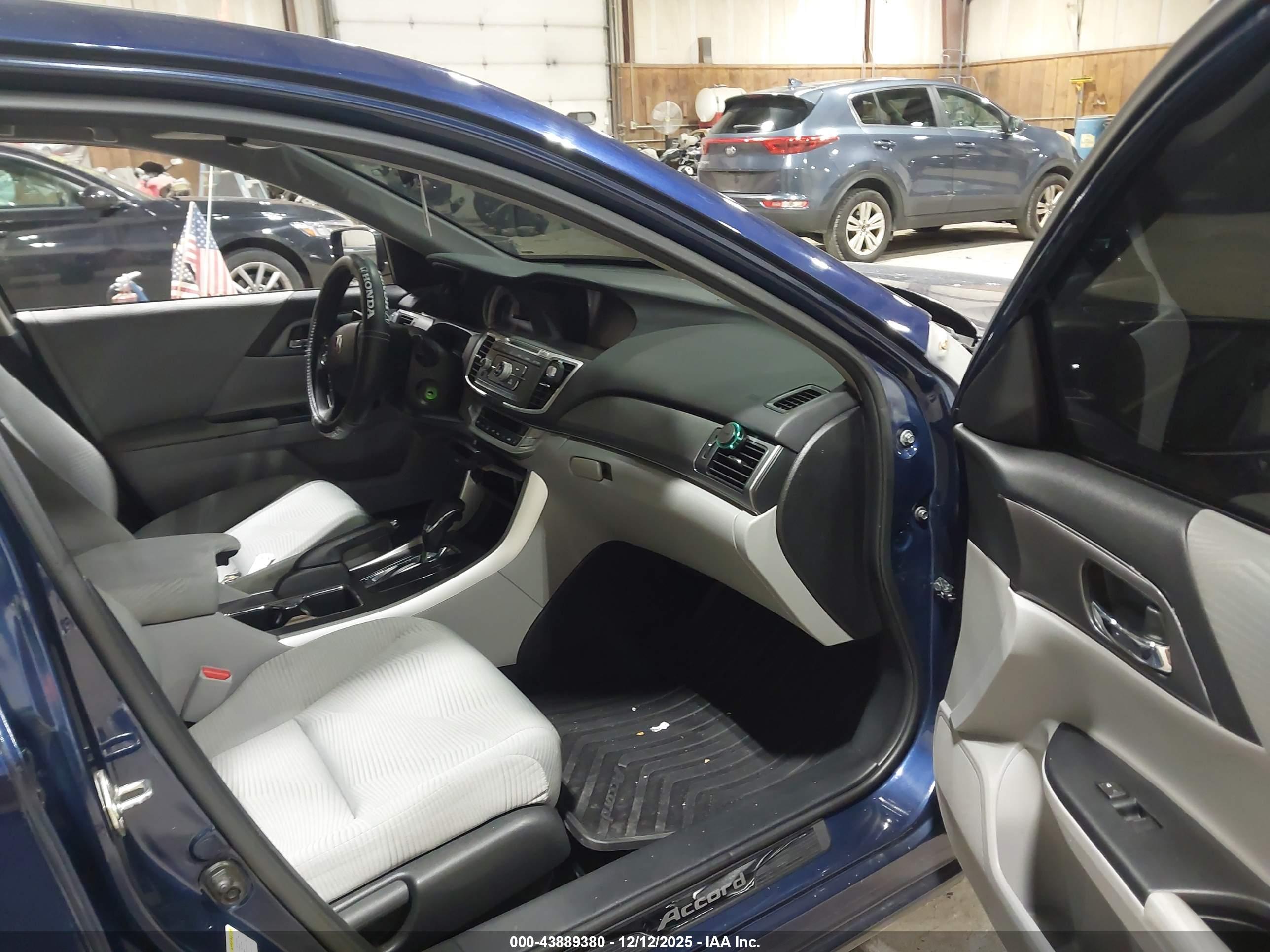 HONDA ACCORD image 5