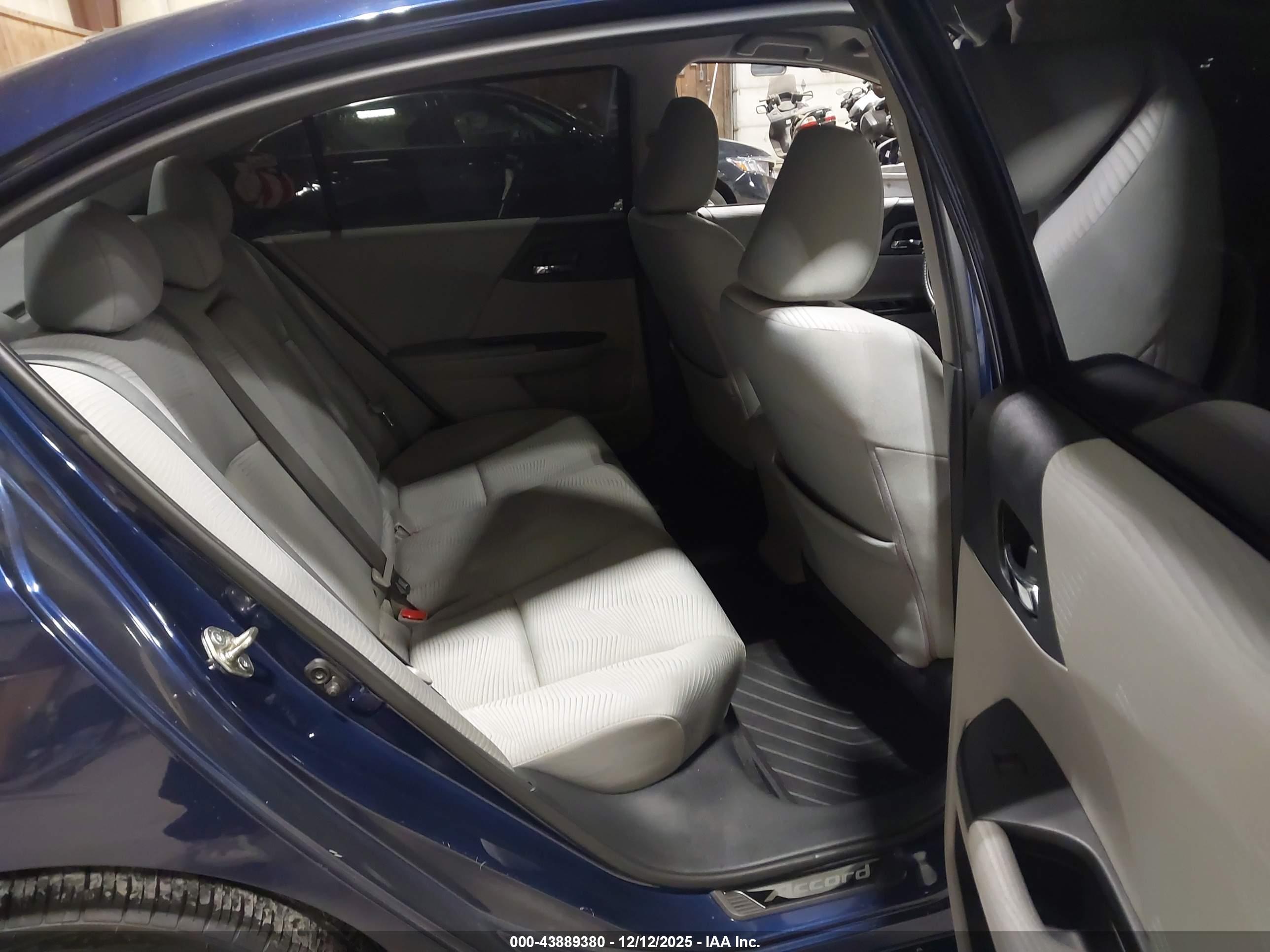 HONDA ACCORD image 8