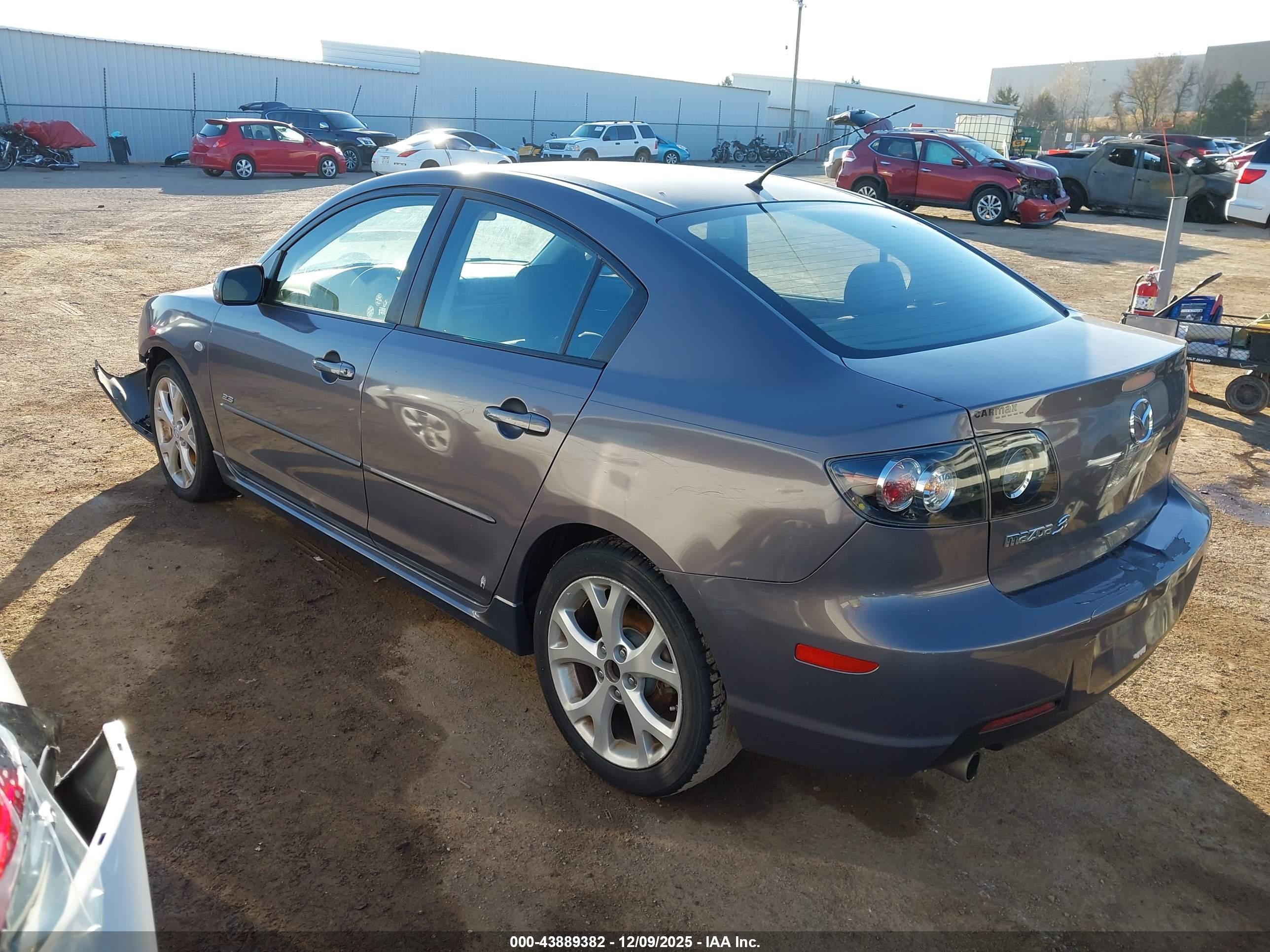 MAZDA MAZDA3 image 3