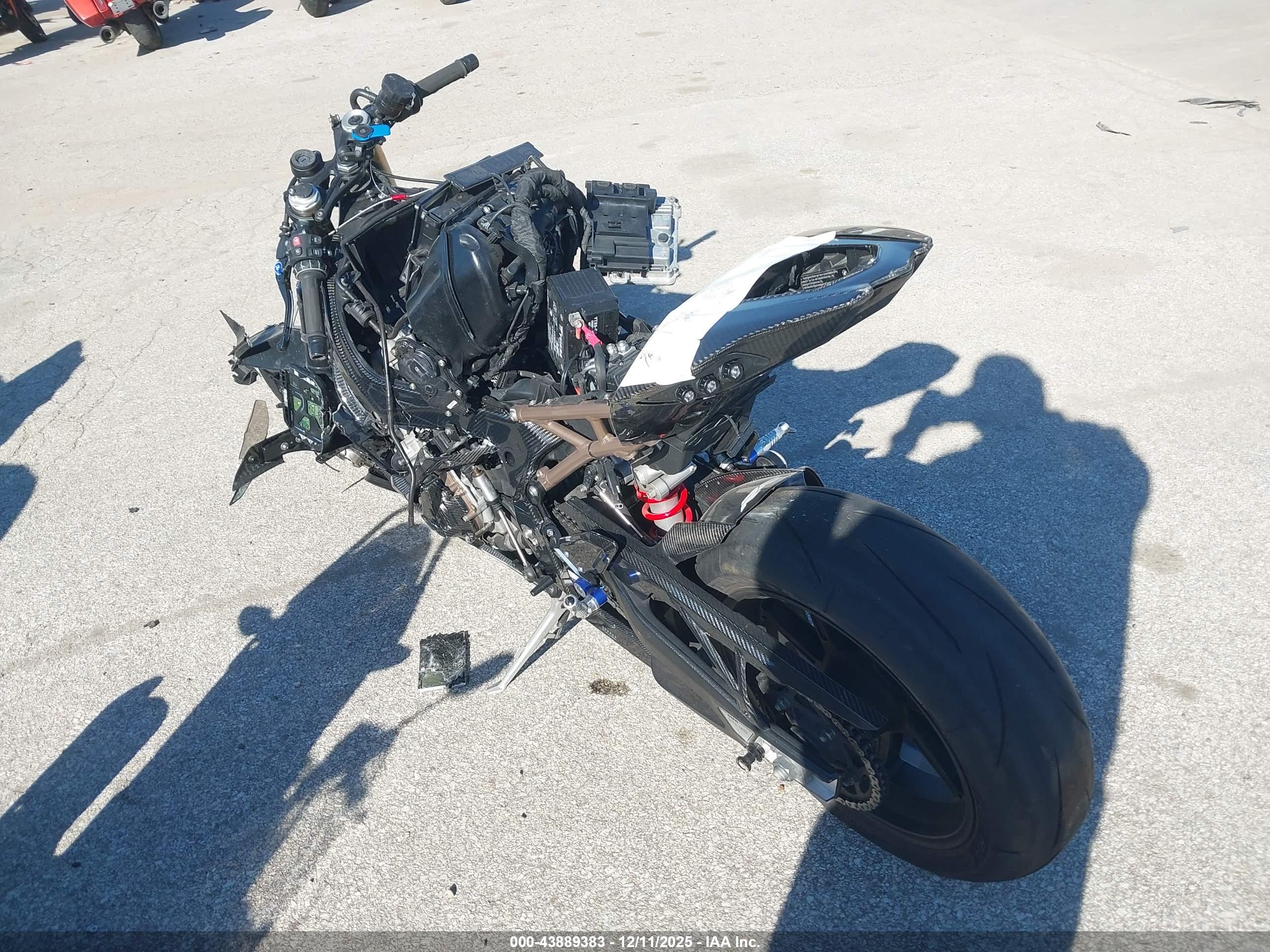 BMW S image 3