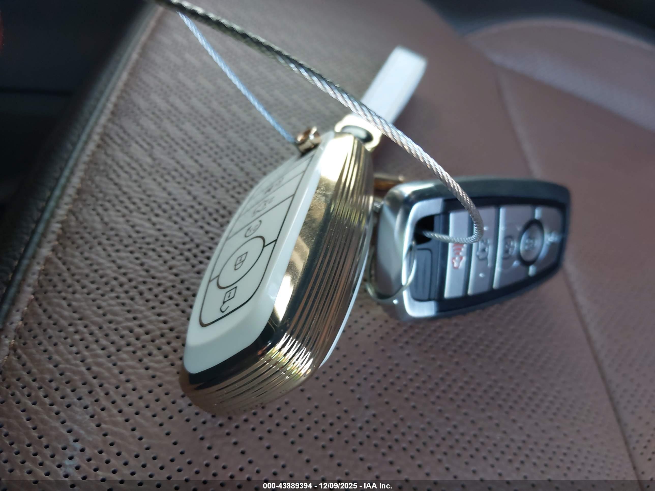 FORD EXPEDITION image 11