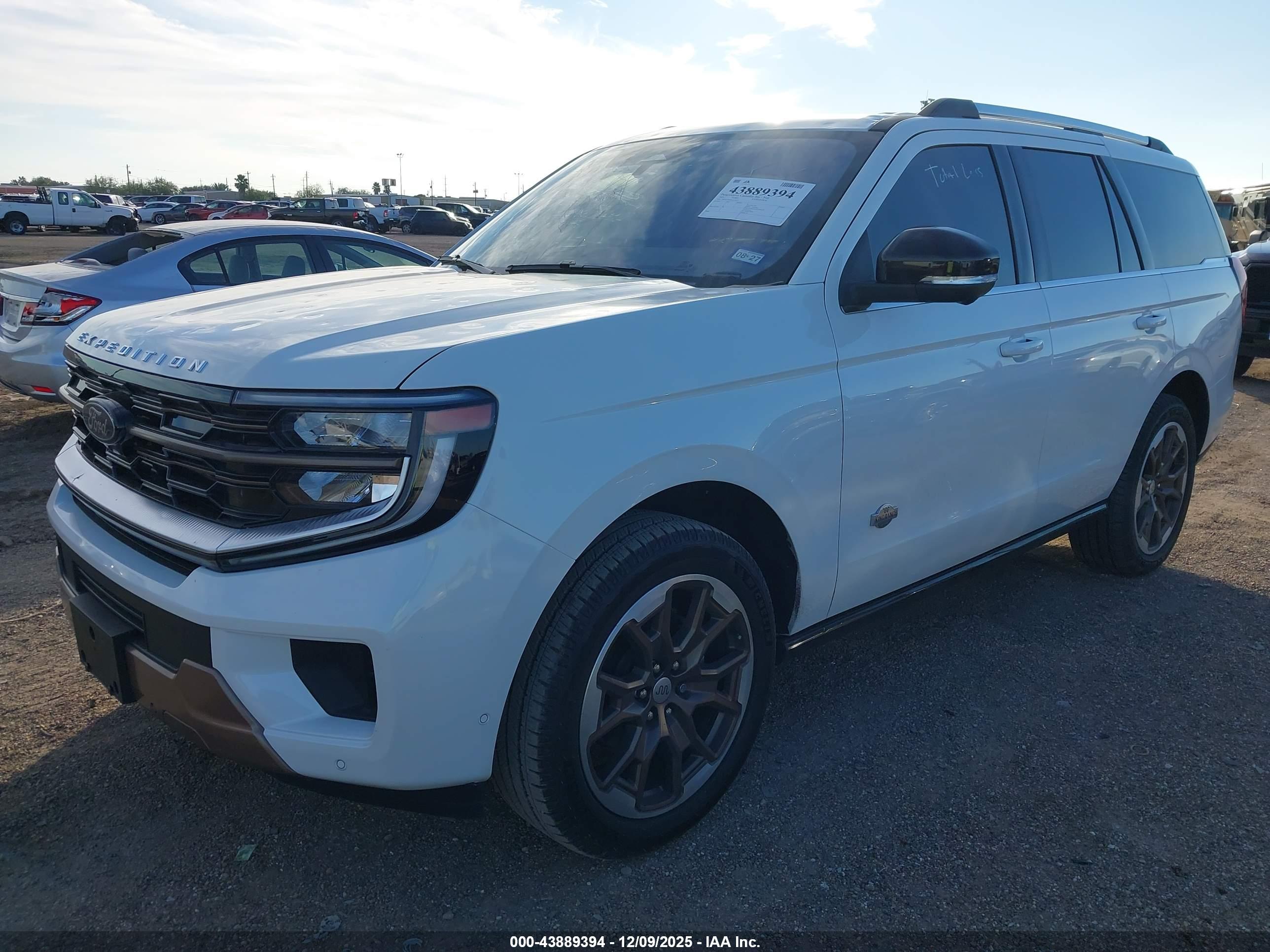 FORD EXPEDITION image 2
