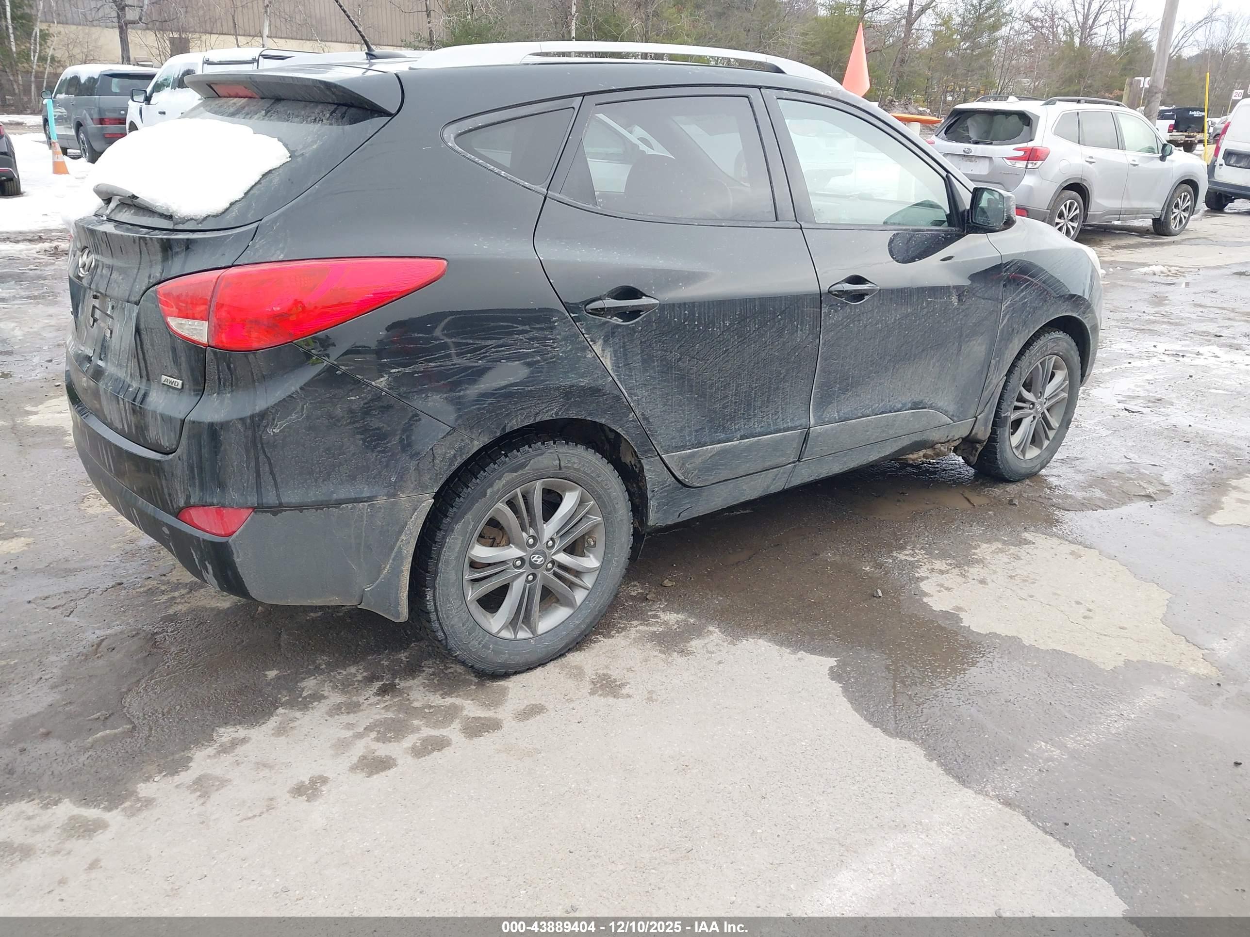 HYUNDAI TUCSON image 4